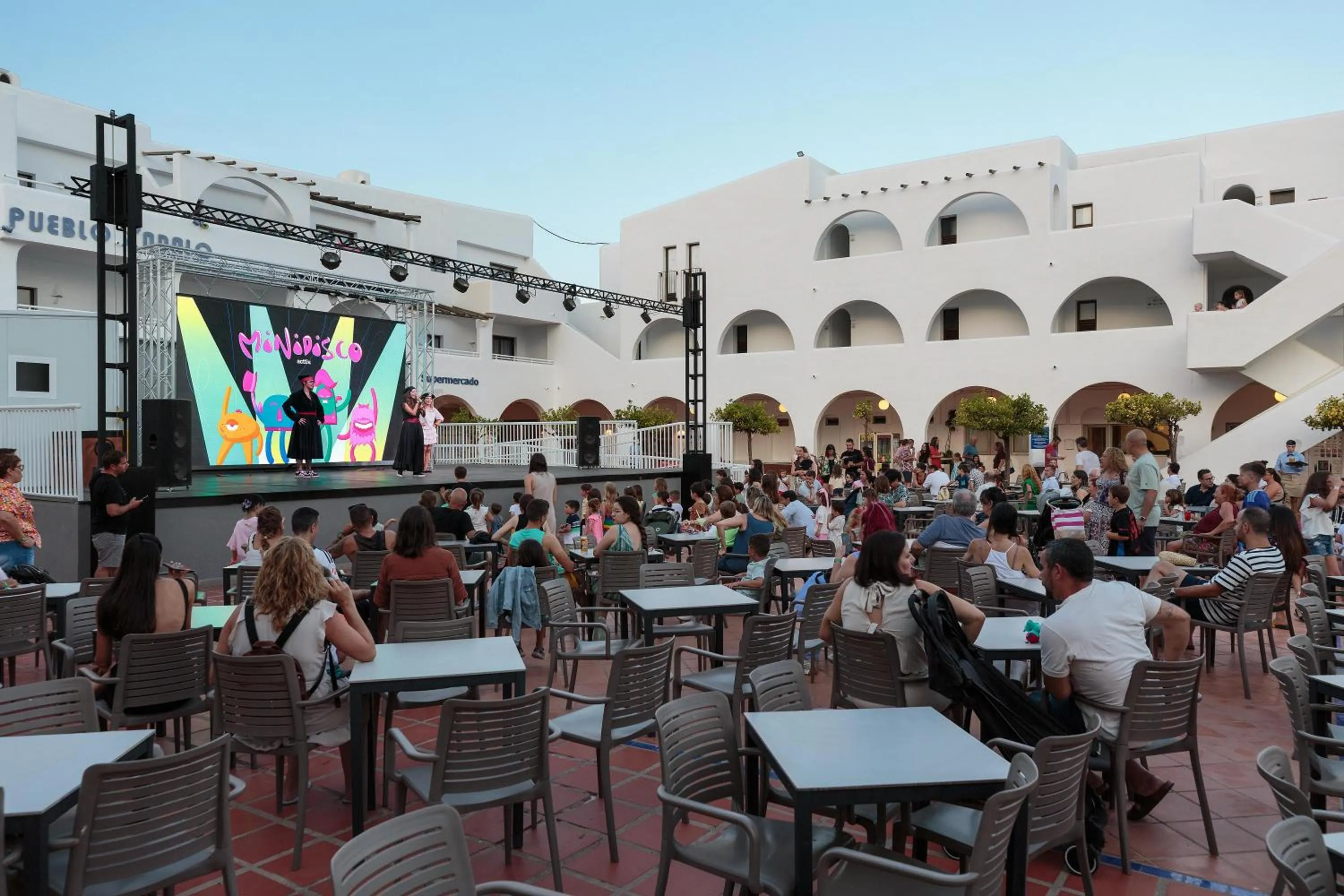 Family in Best Club Vacaciones Pueblo Indalo