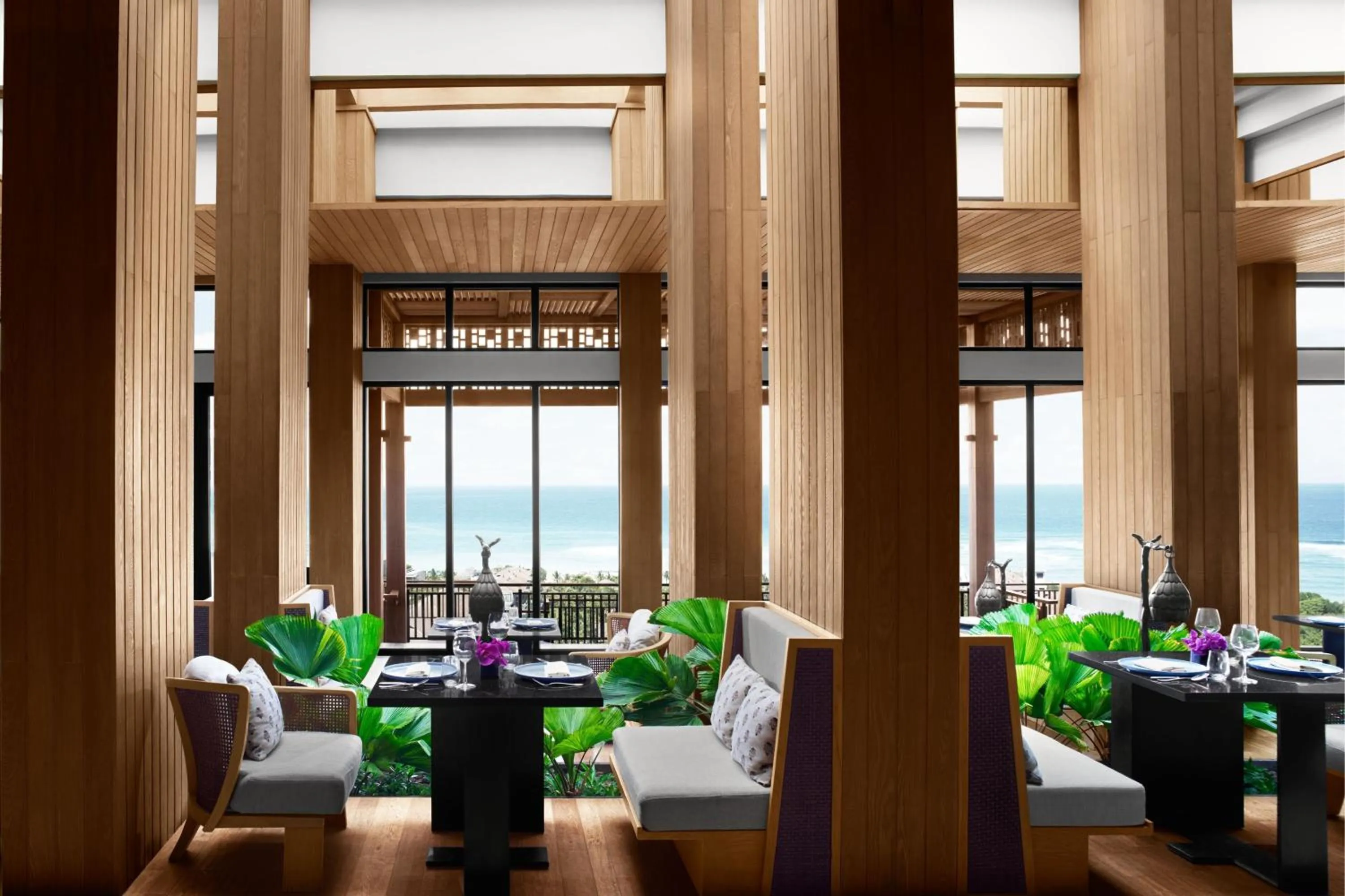 Restaurant/places to eat in The Ritz-Carlton Bali