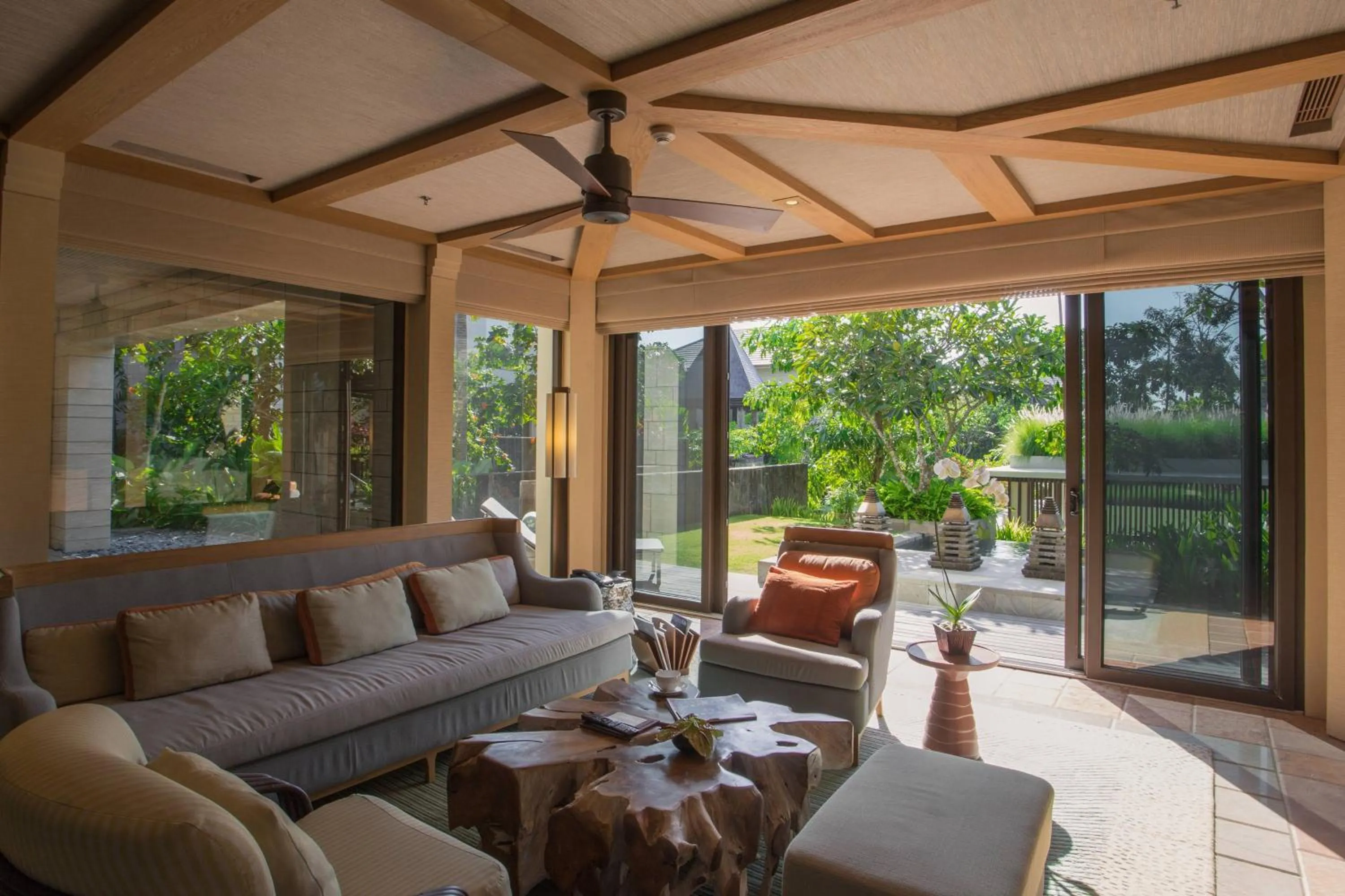 Living room in The Ritz-Carlton Bali