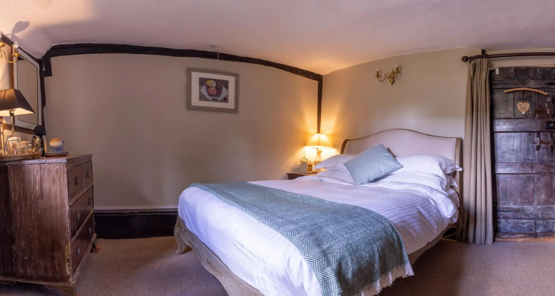 Bed in Sign of the Angel