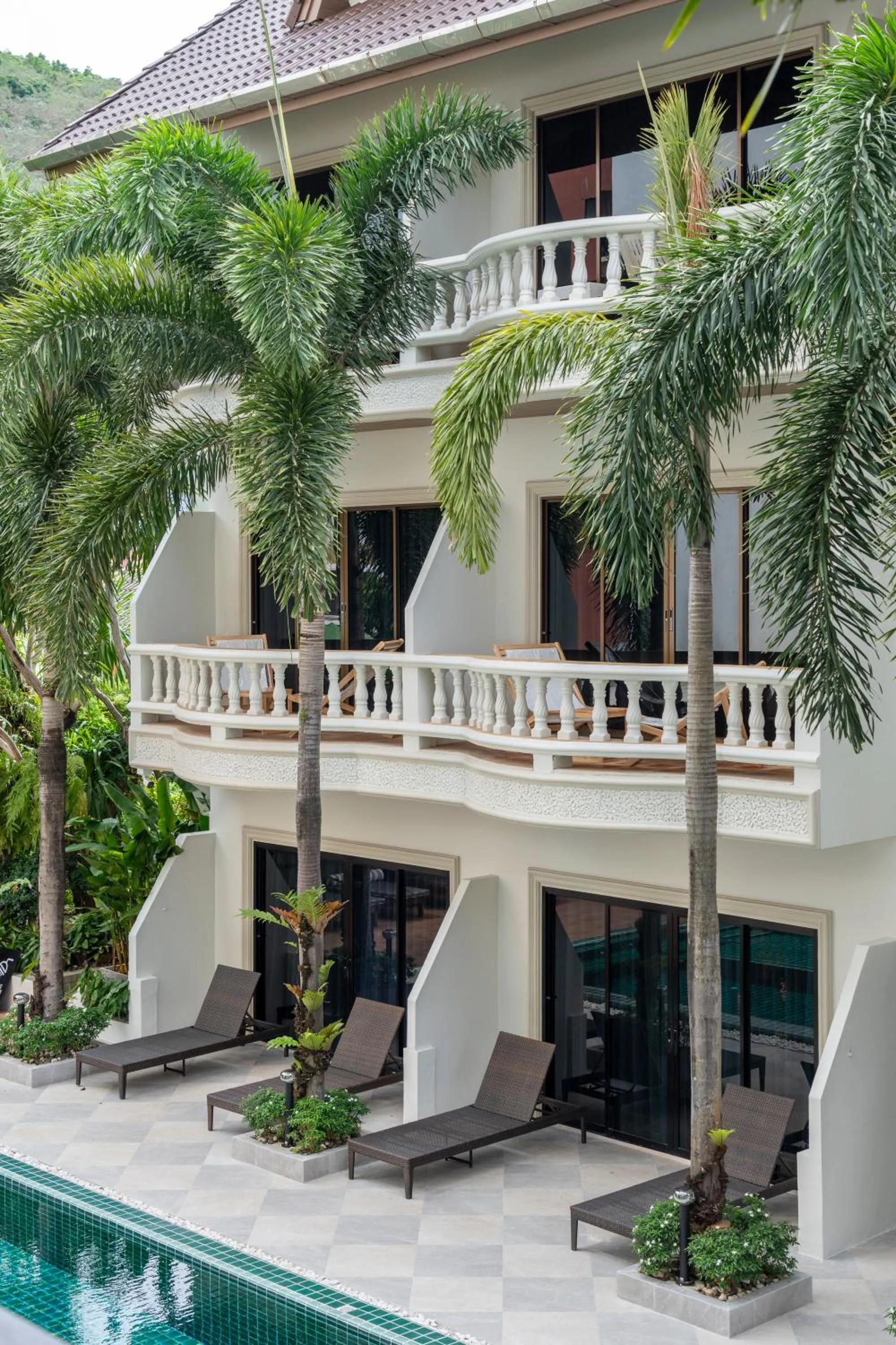 Pool view in Buasri Boutique Patong