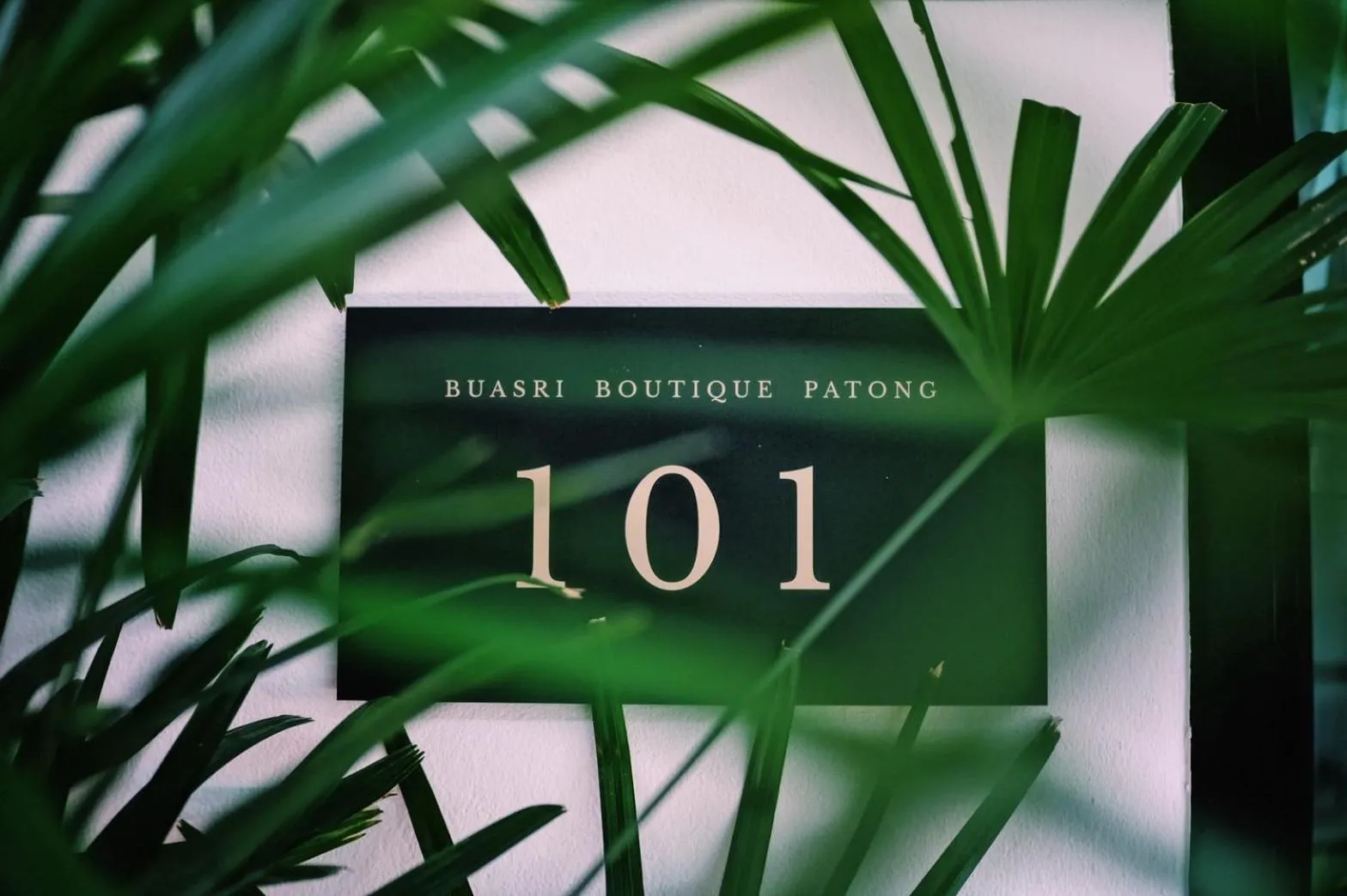 Property logo or sign in Buasri Boutique Patong