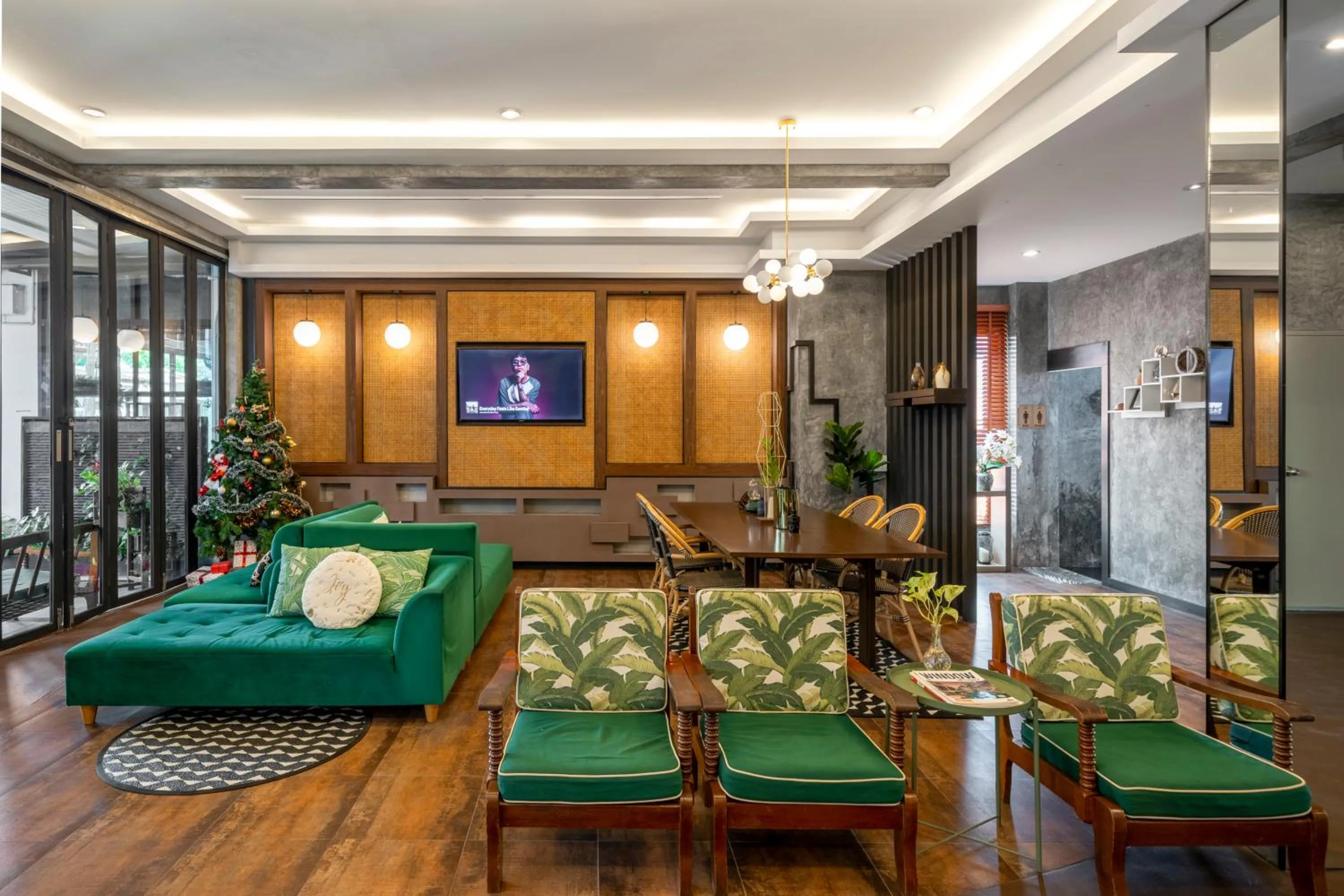 Lobby or reception in Buasri Boutique Patong