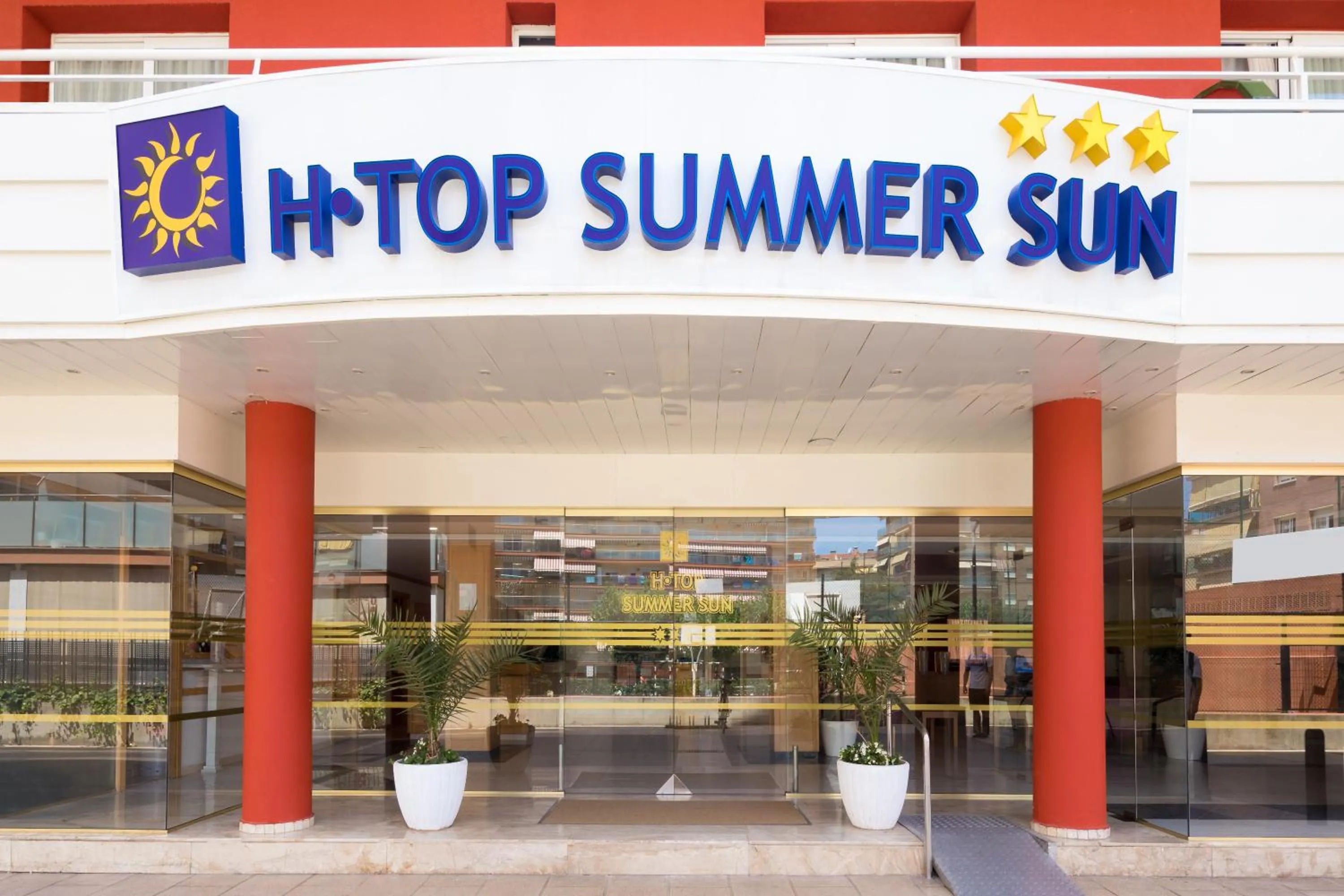 Facade/entrance in htop Summer Sun #htopEnjoy