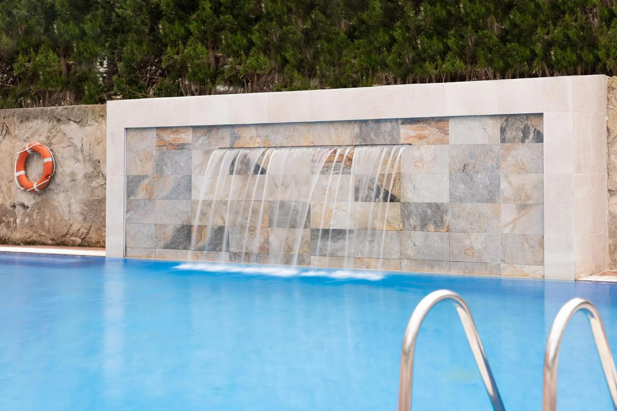 Swimming pool in htop Summer Sun #htopEnjoy