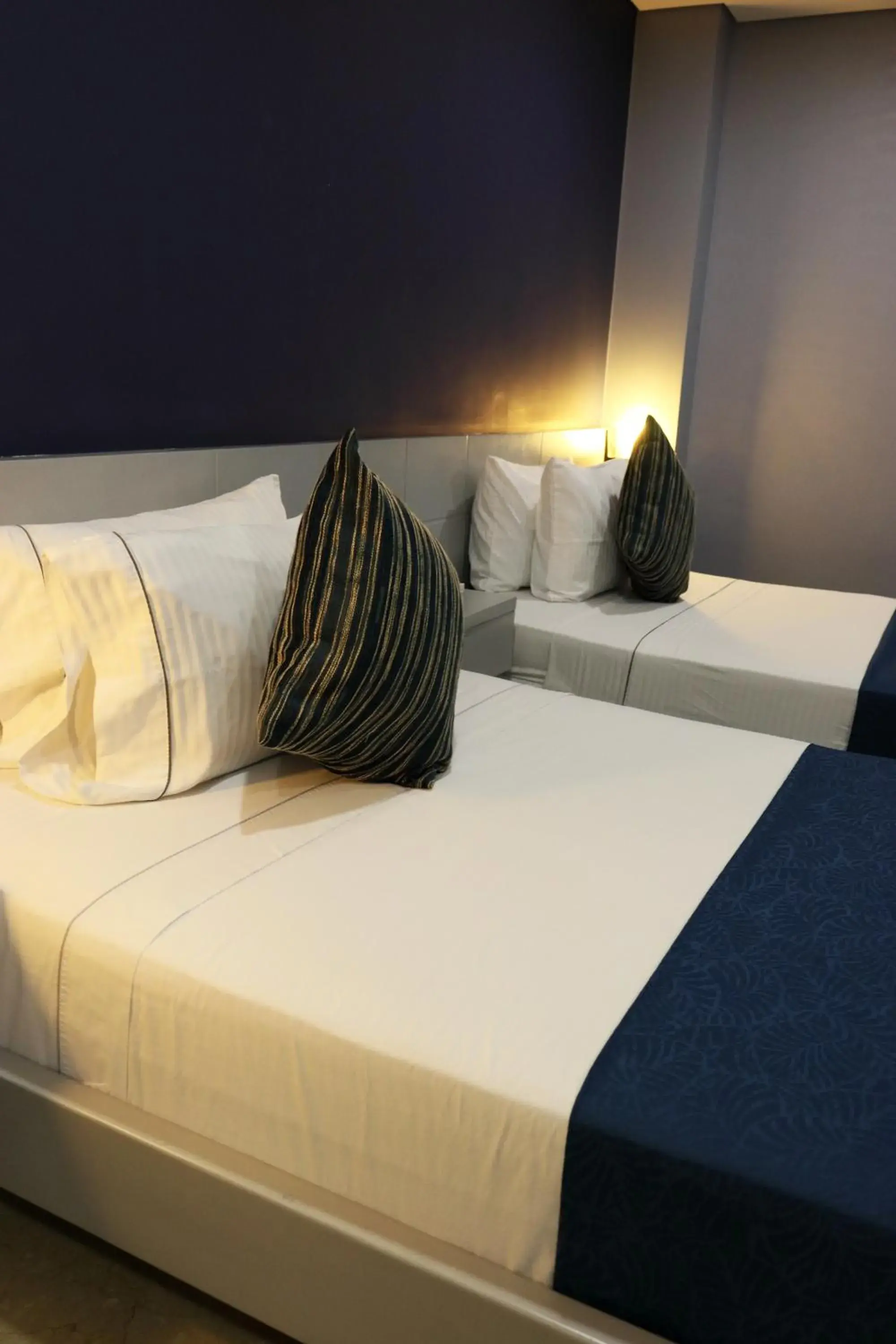 Twin Room in Hotel Lleras 10 Twin Room in Hotel Lleras 10