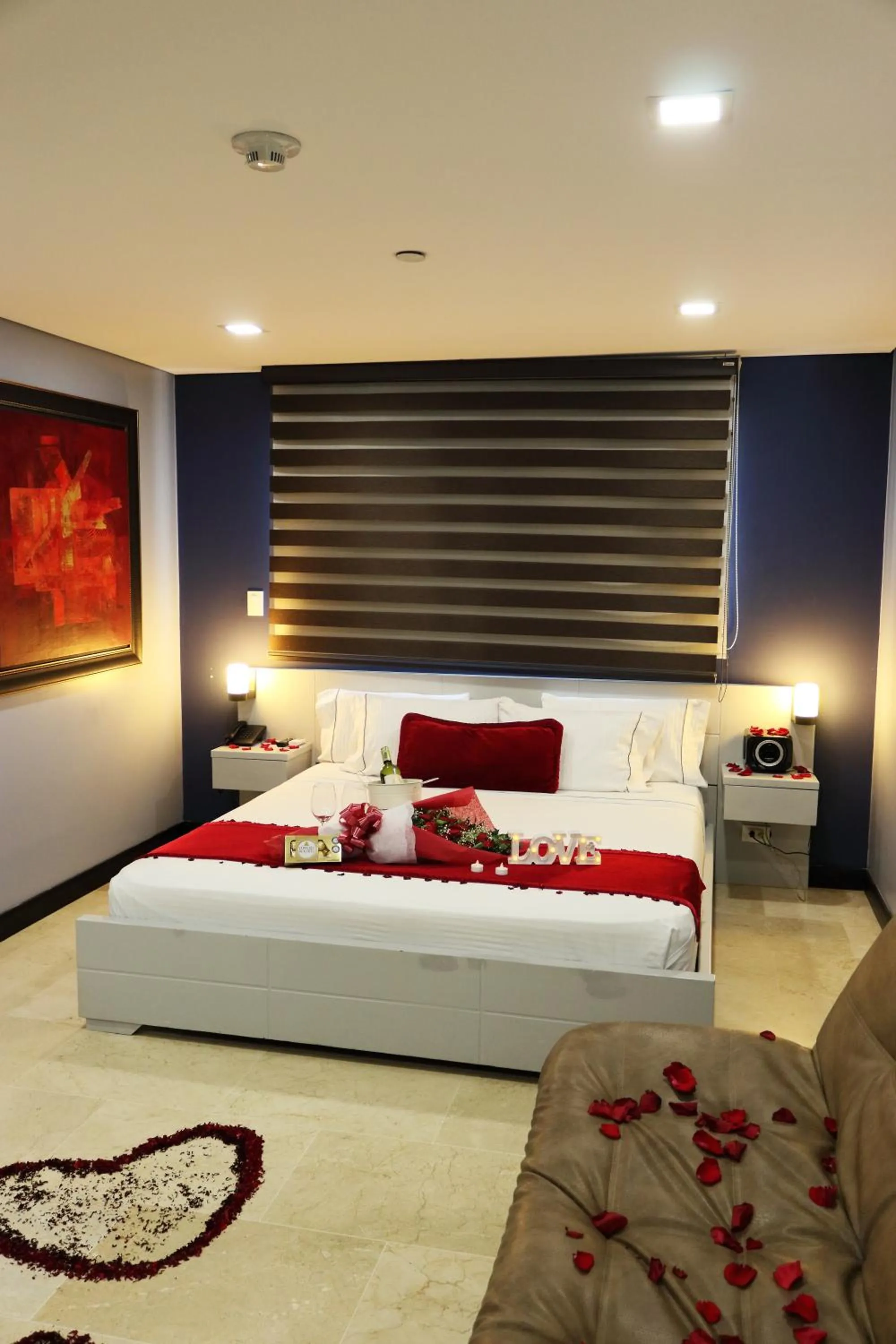 Photo of the whole room, Bed in Hotel Lleras 10