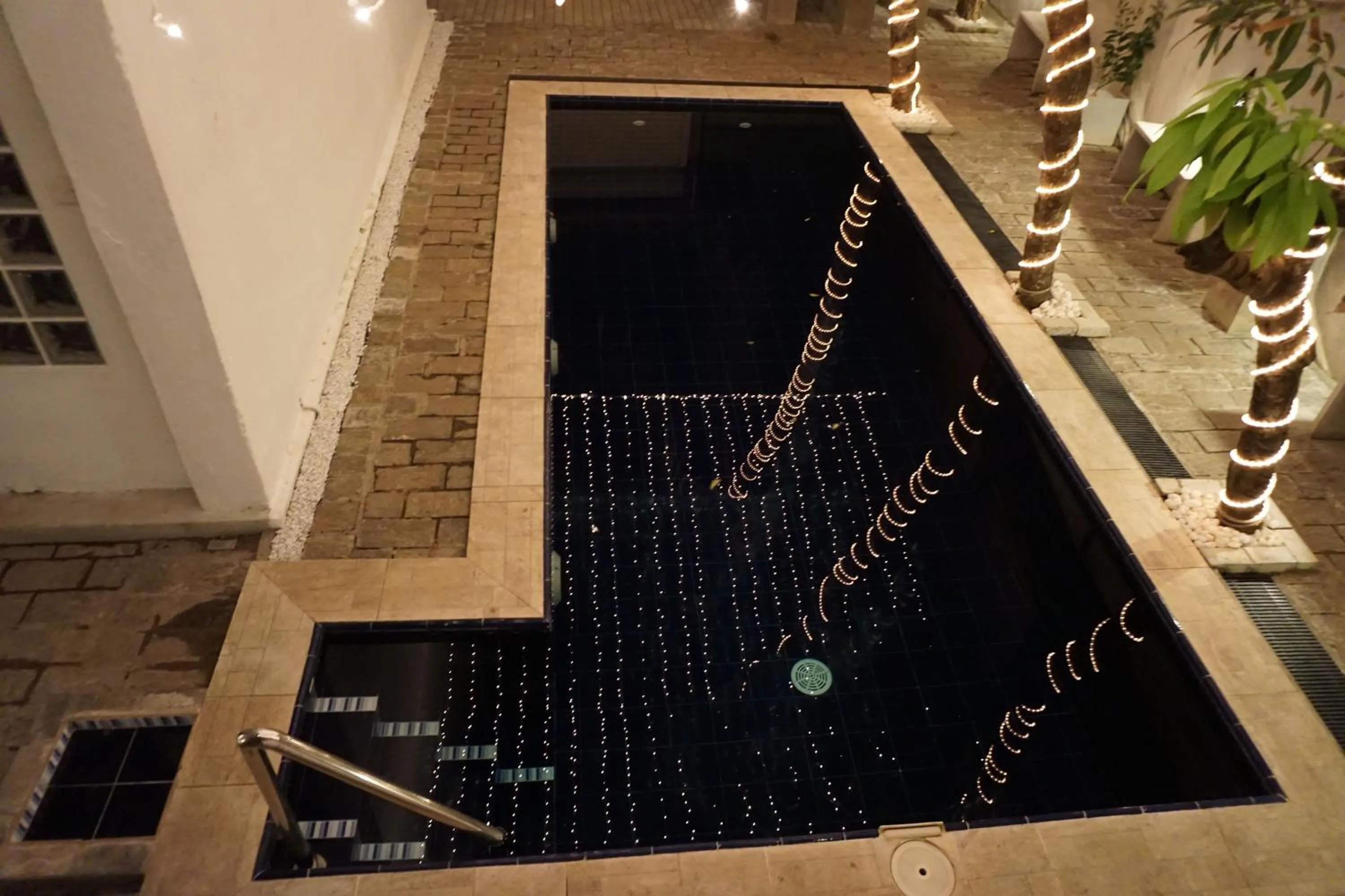 Pool view in The Villa In Lavinia