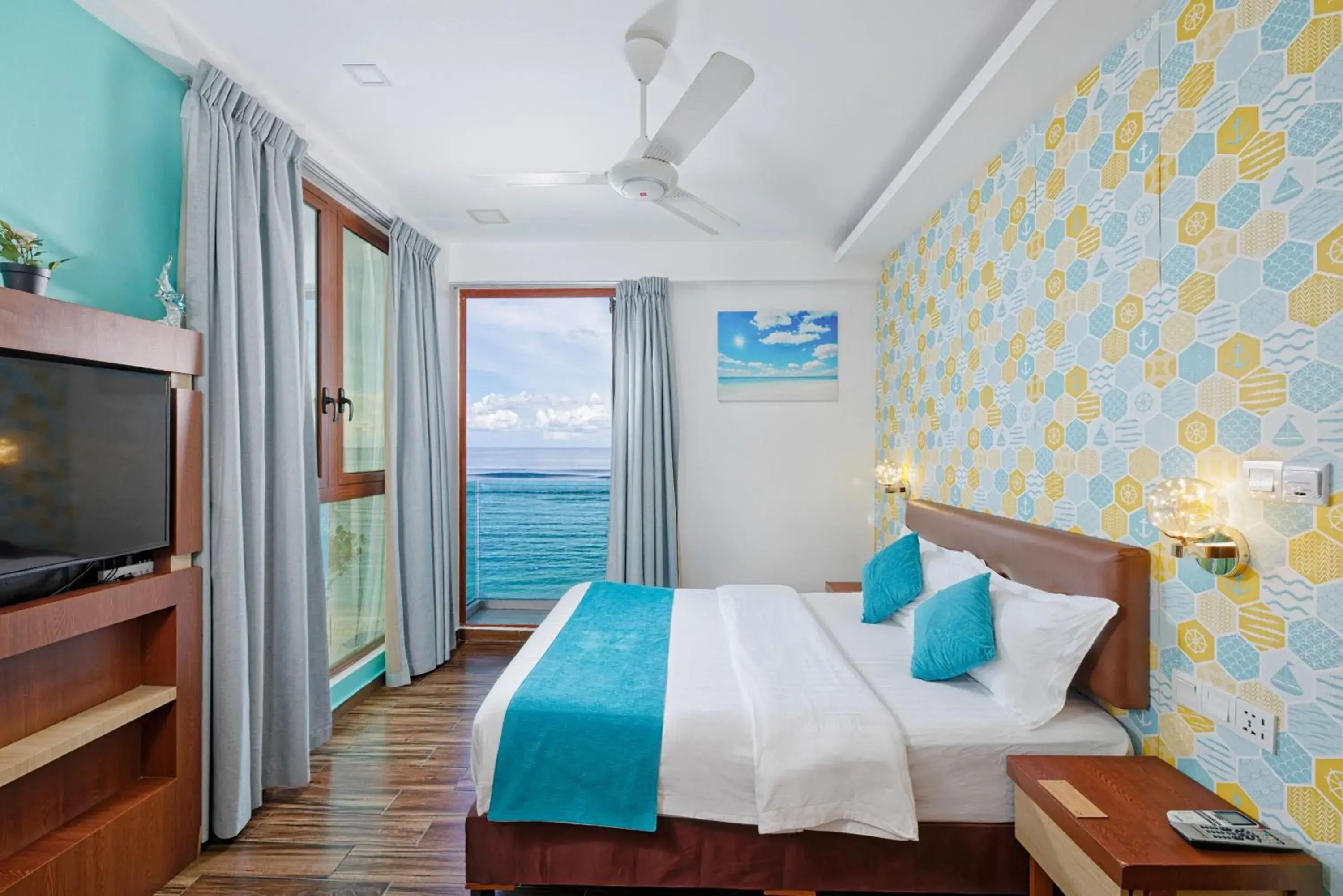Deluxe Double Room with Sea View (Free Return Airport Transfer and 10% off on Food & Beverage) - single occupancy in h78 Deluxe Double Room with Sea View (Free Return Airport Transfer and 10% off on Food & Beverage) - single occupancy in h78