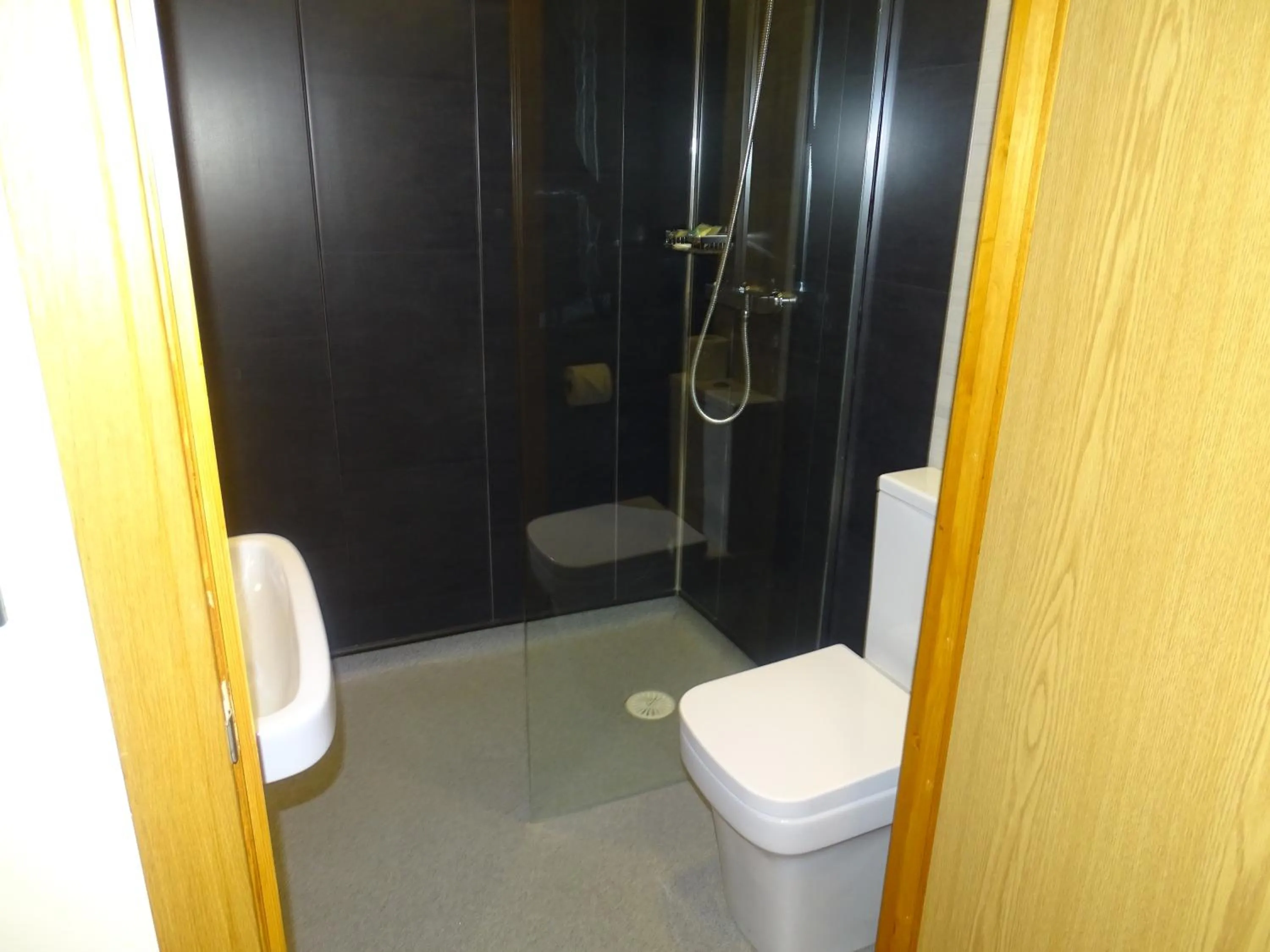 Bathroom in Oddfellows Hotel