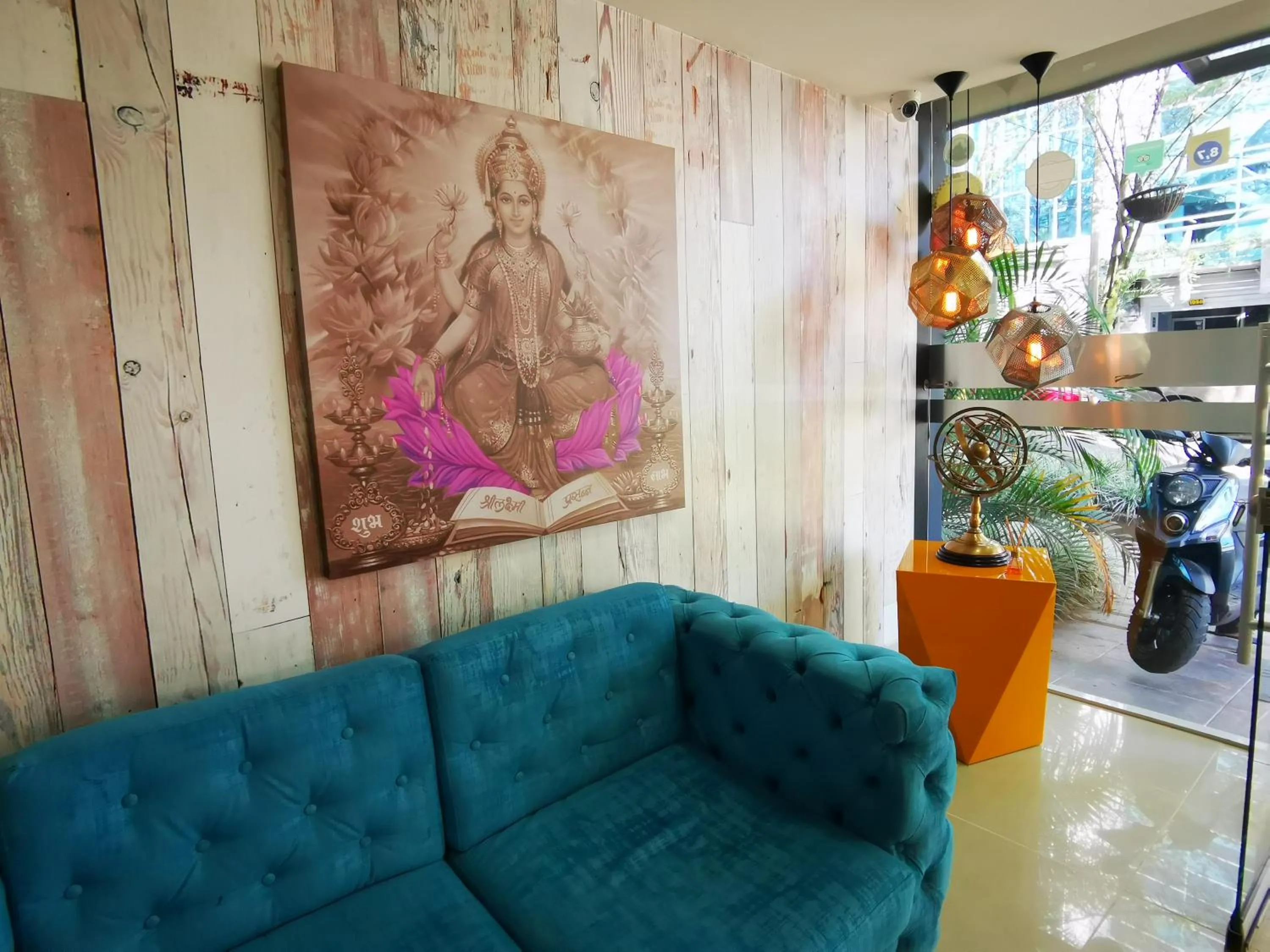 Living room in Hotel Lleras Express