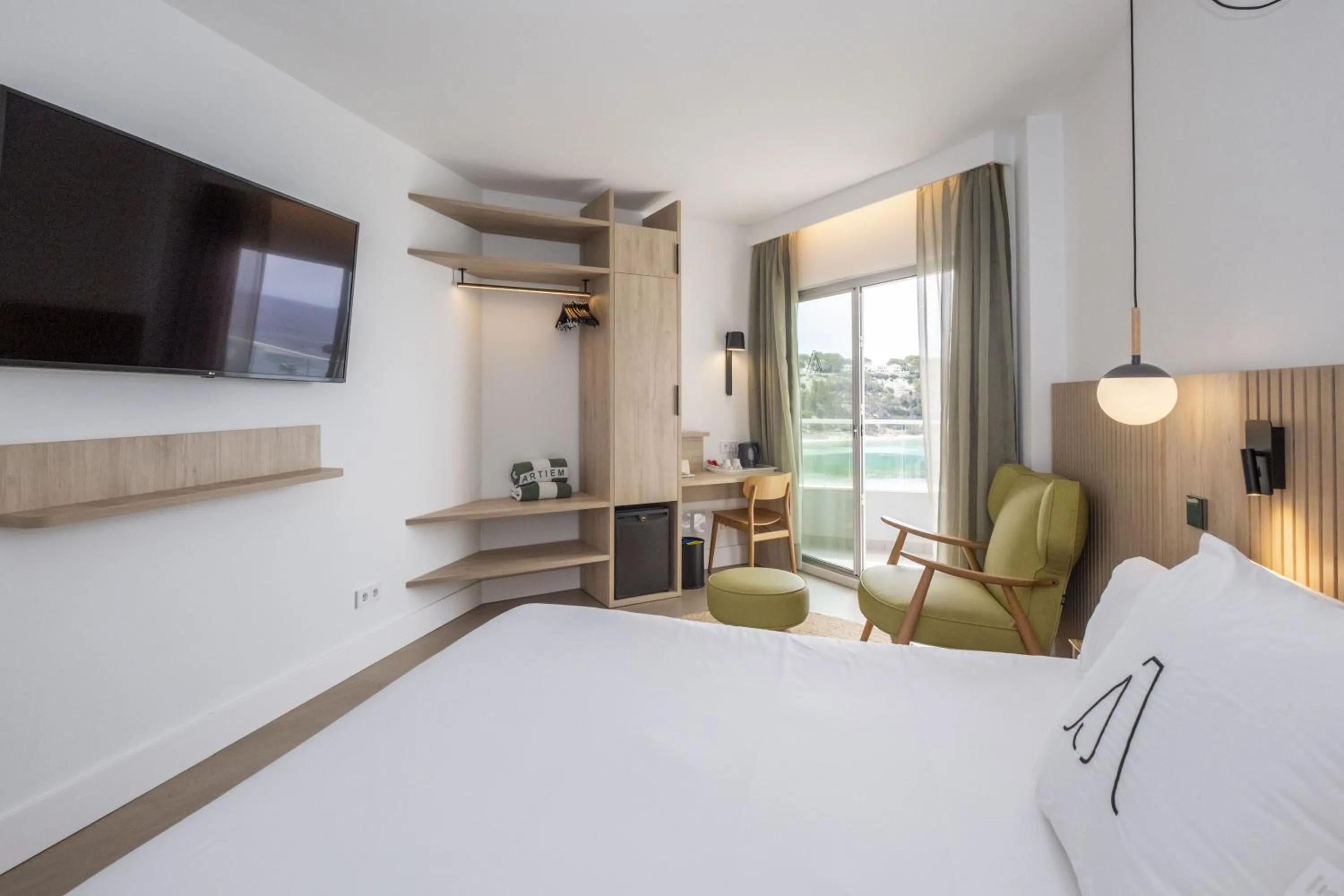 Photo of the whole room, Bed in ARTIEM Audax - Adults Only