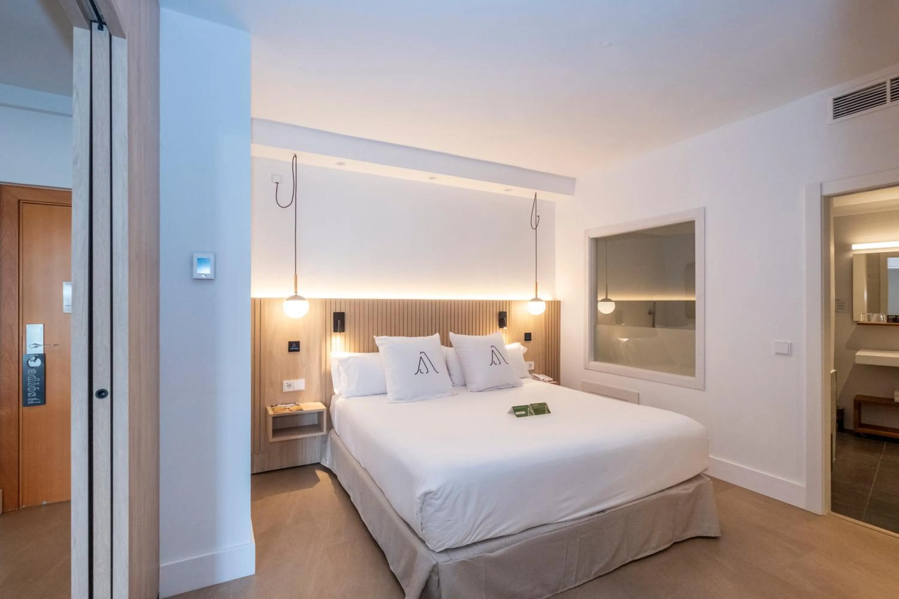 Bed in ARTIEM Audax - Adults Only