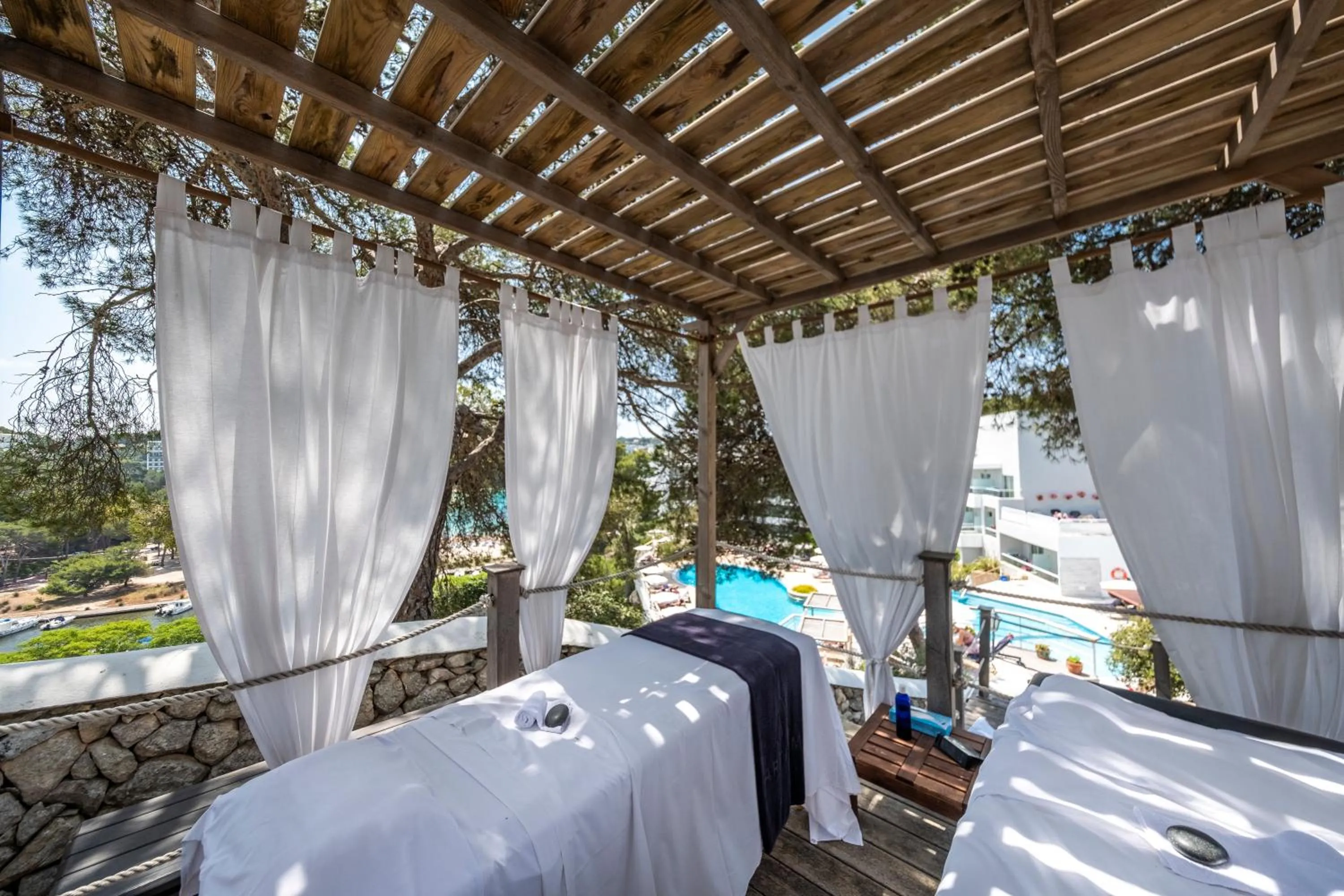 People in ARTIEM Audax - Adults Only