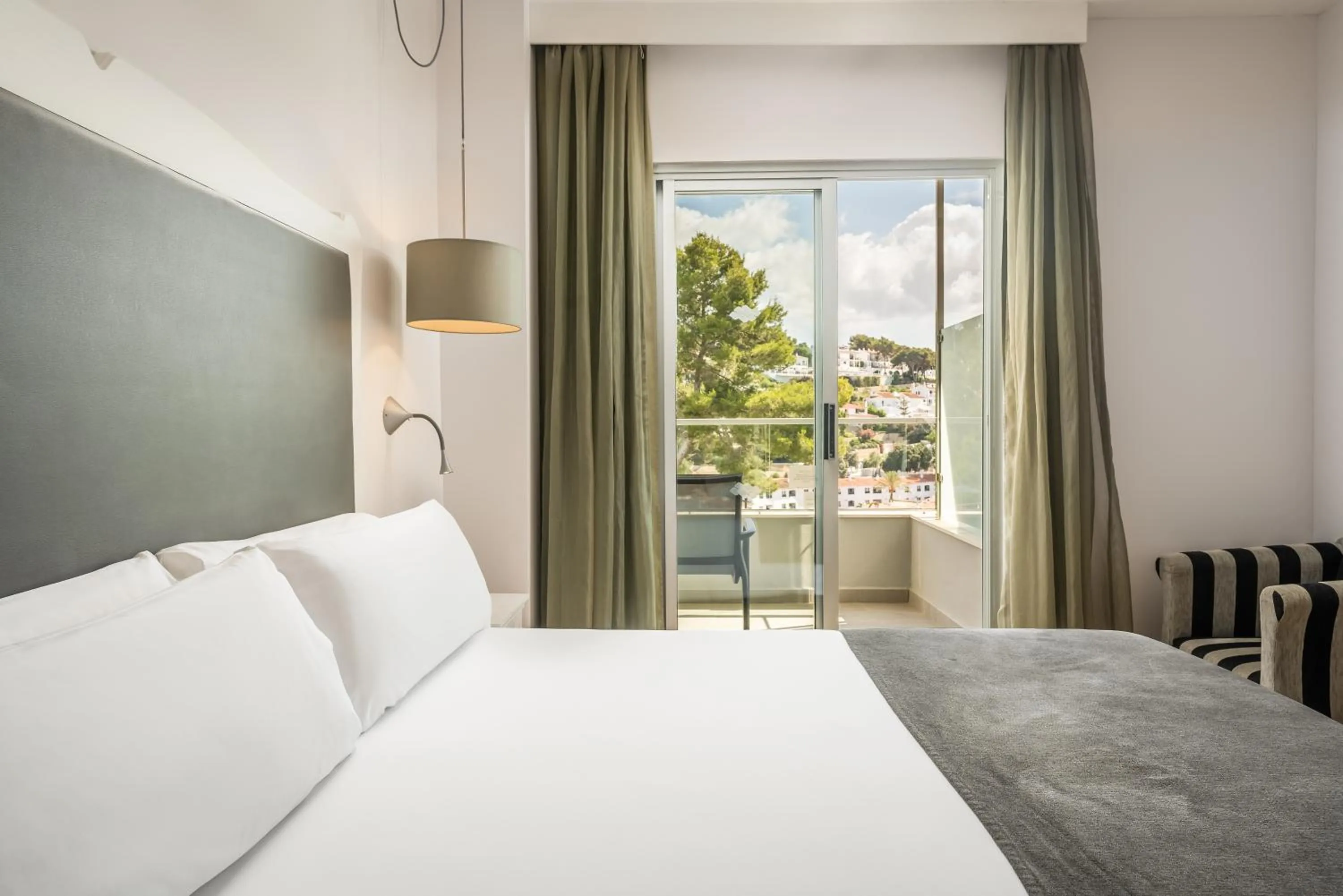 Bed in ARTIEM Audax - Adults Only