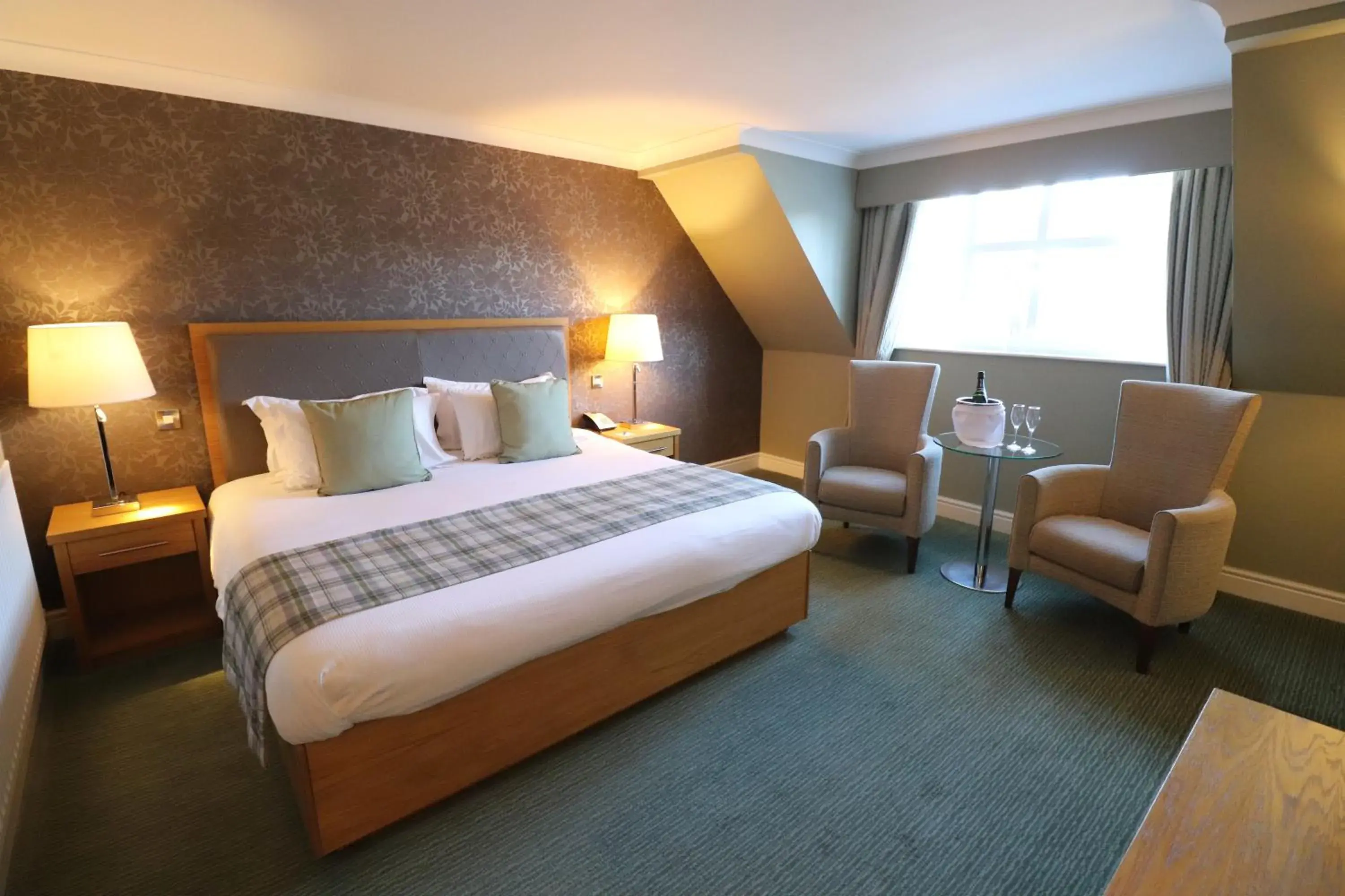 Double Room in Carden Park Hotel, Golf Resort and Spa Double Room in Carden Park Hotel, Golf Resort and Spa