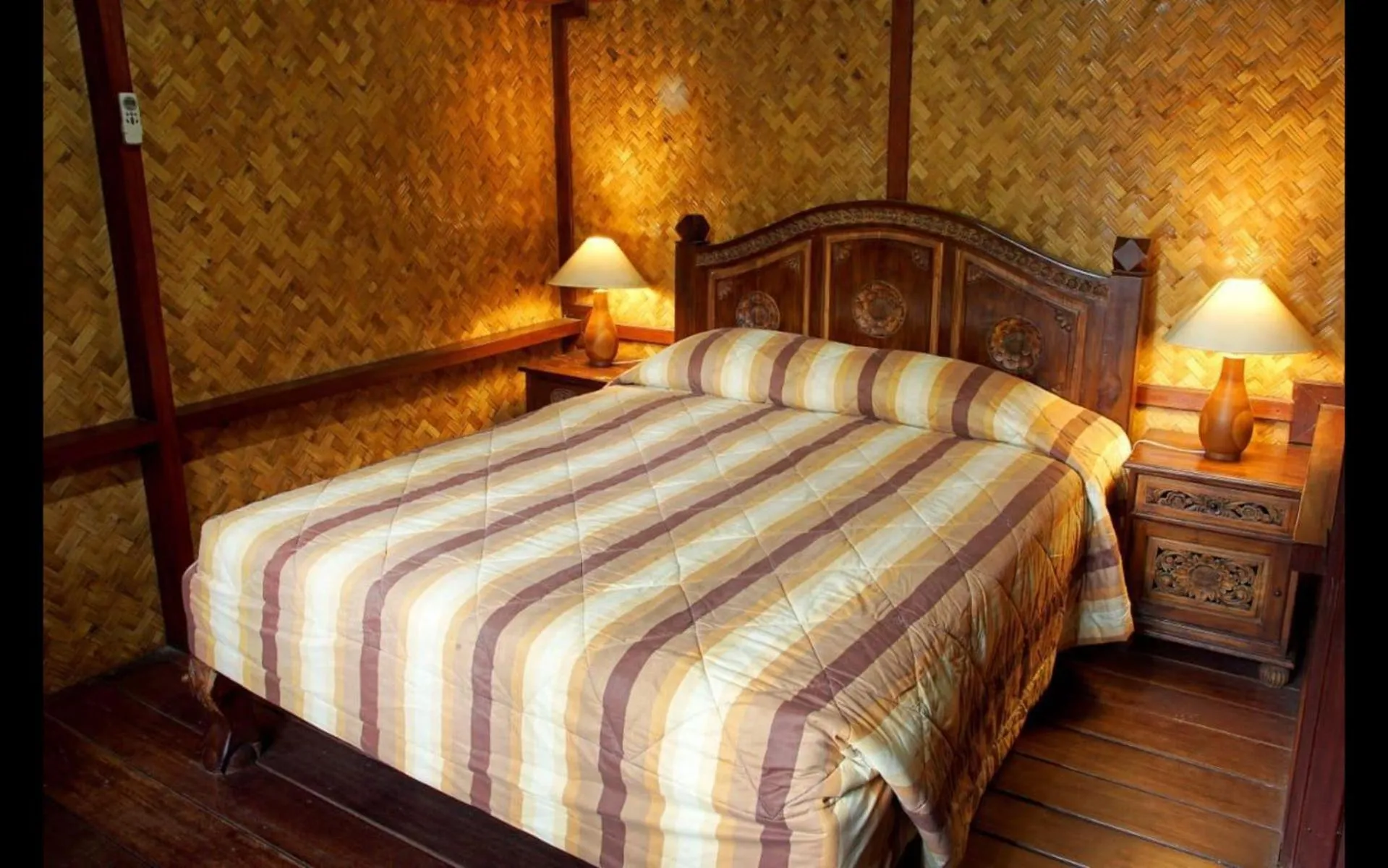 Bed in Resort Prima Sangkanhurip