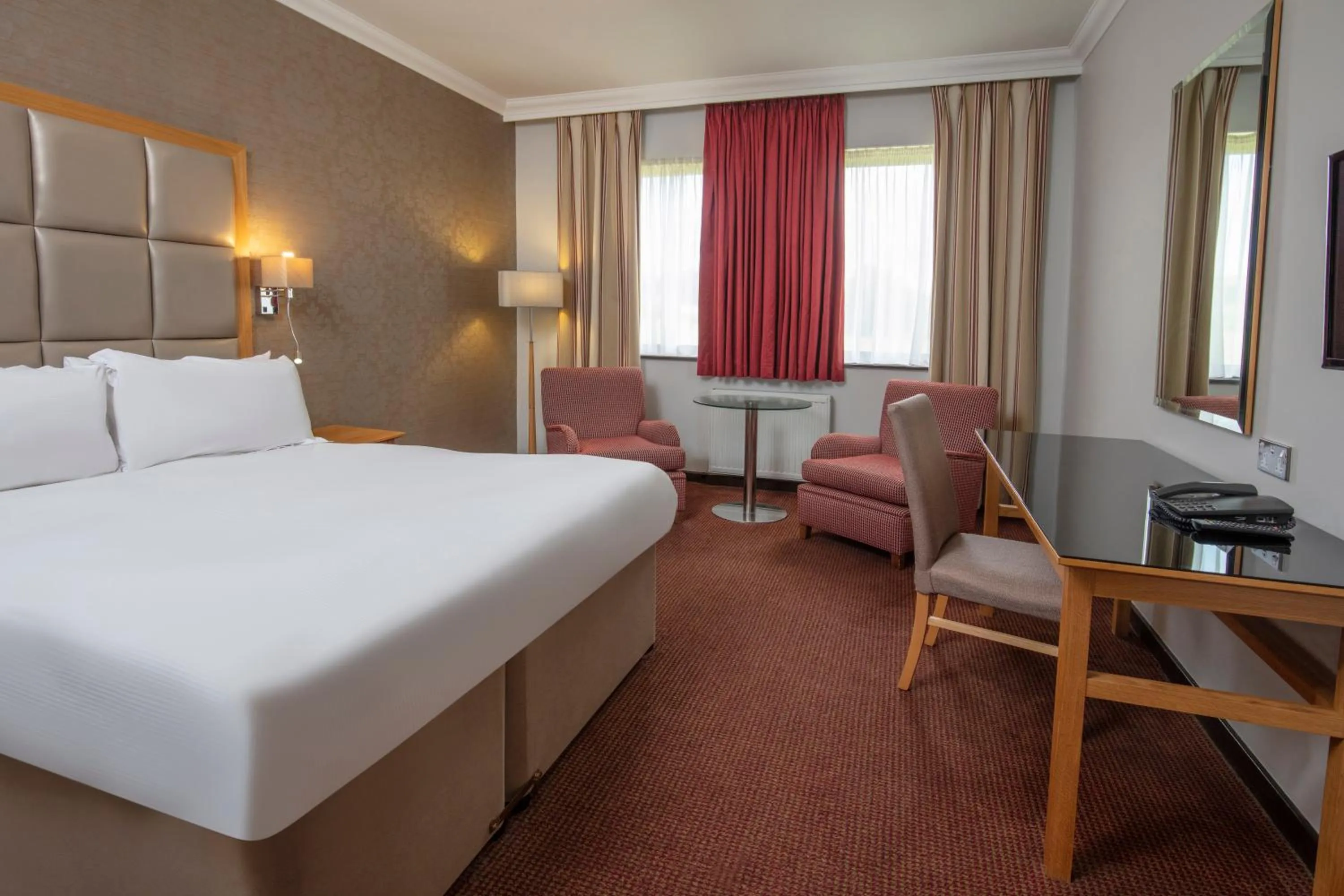 Bed in Stratford Manor Hotel