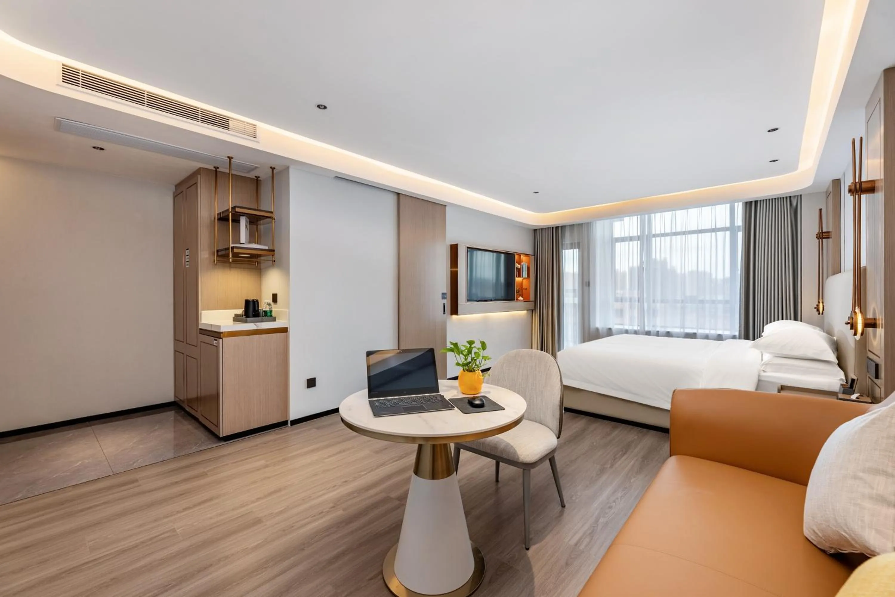 Bed in Poltton International Apartment - Foshan Gaoming Yingxin Plaza
