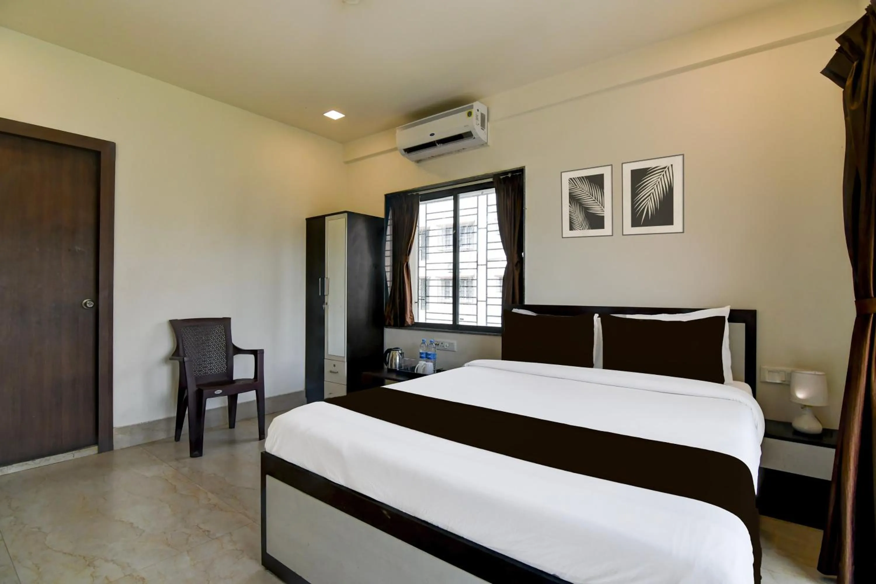 Bedroom, Bed in Super Collection O New Town AI Block