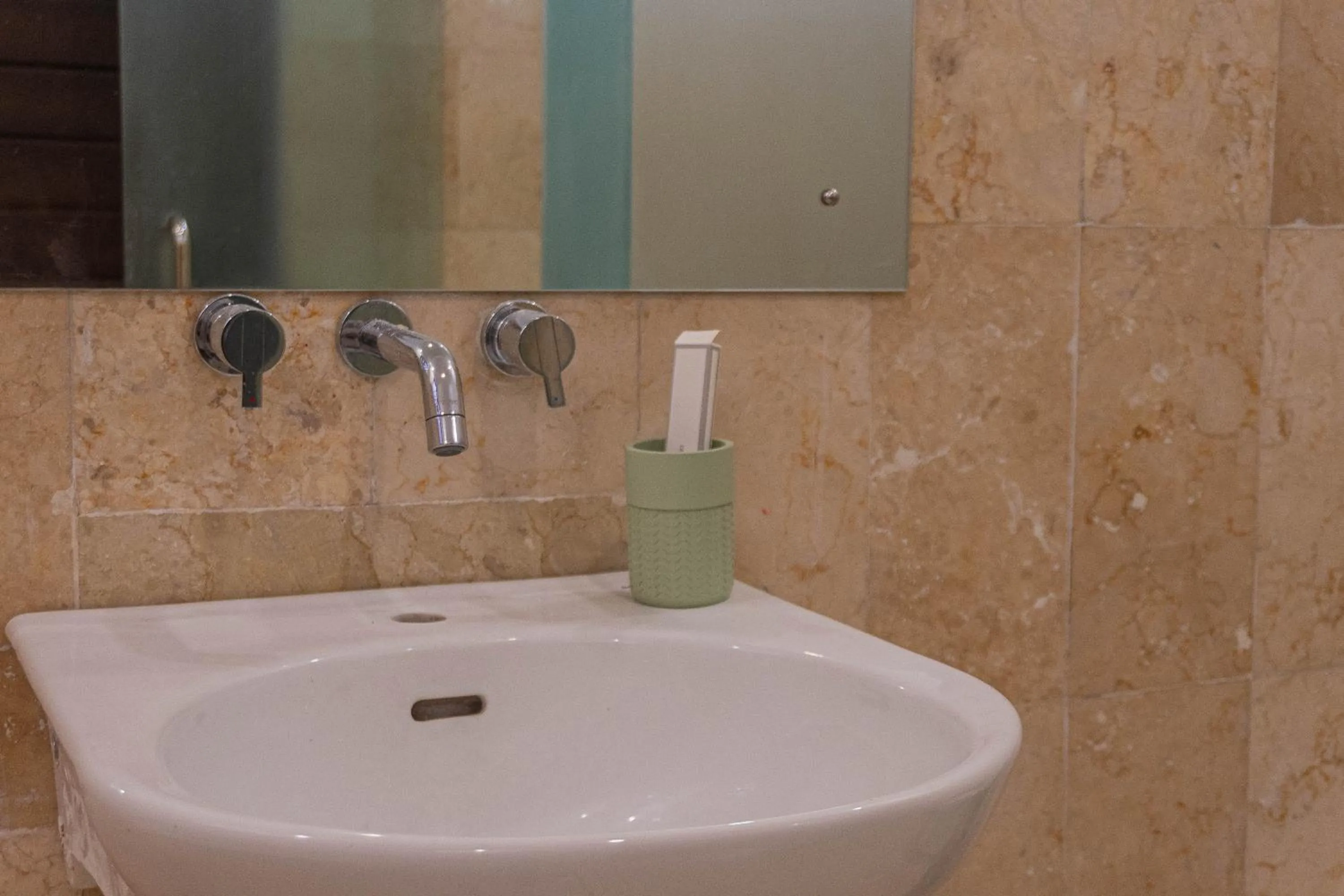 Bathroom in Lavender - Gumicik, Ketewel