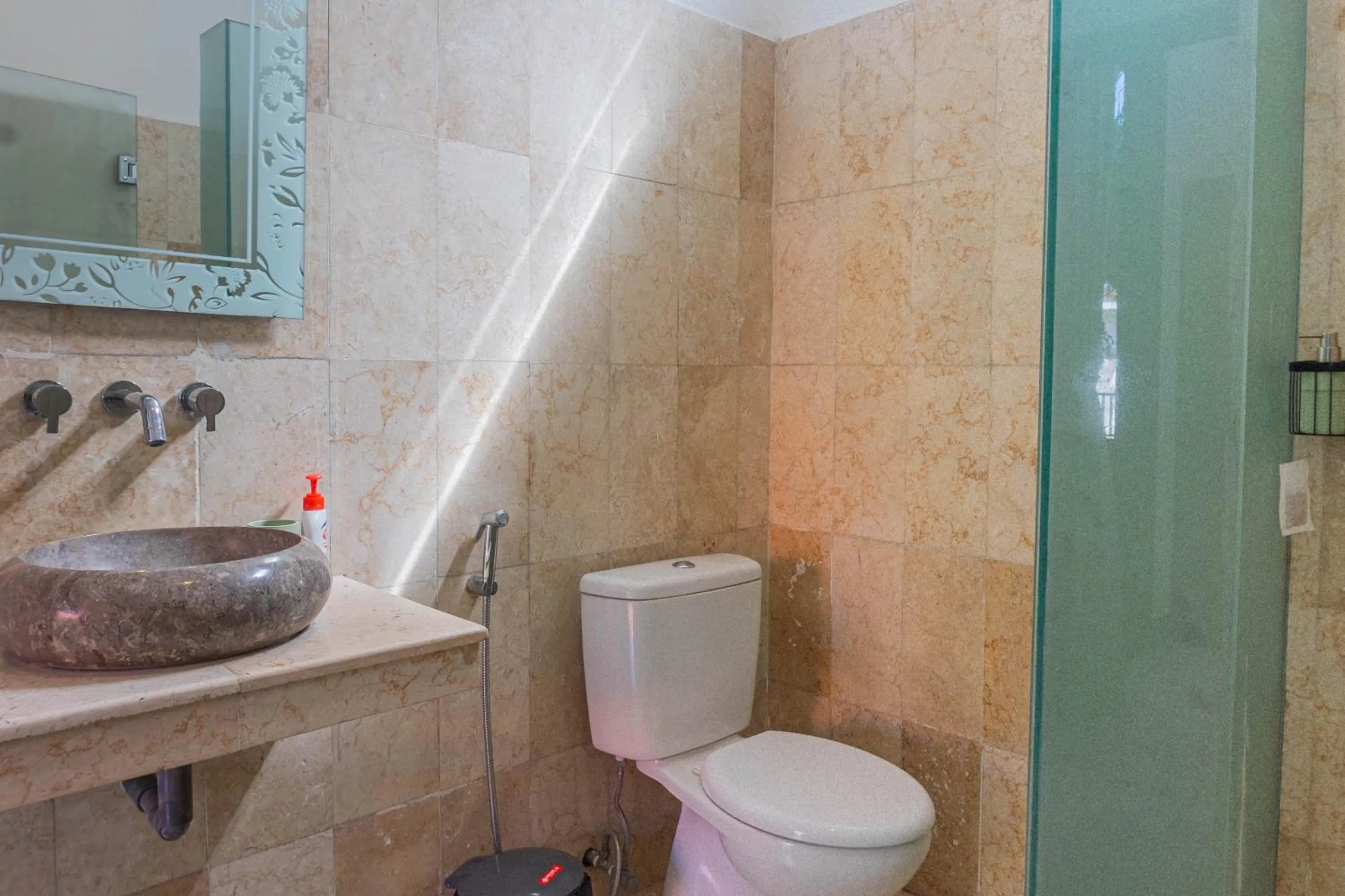 Toilet in Lavender - Gumicik, Ketewel