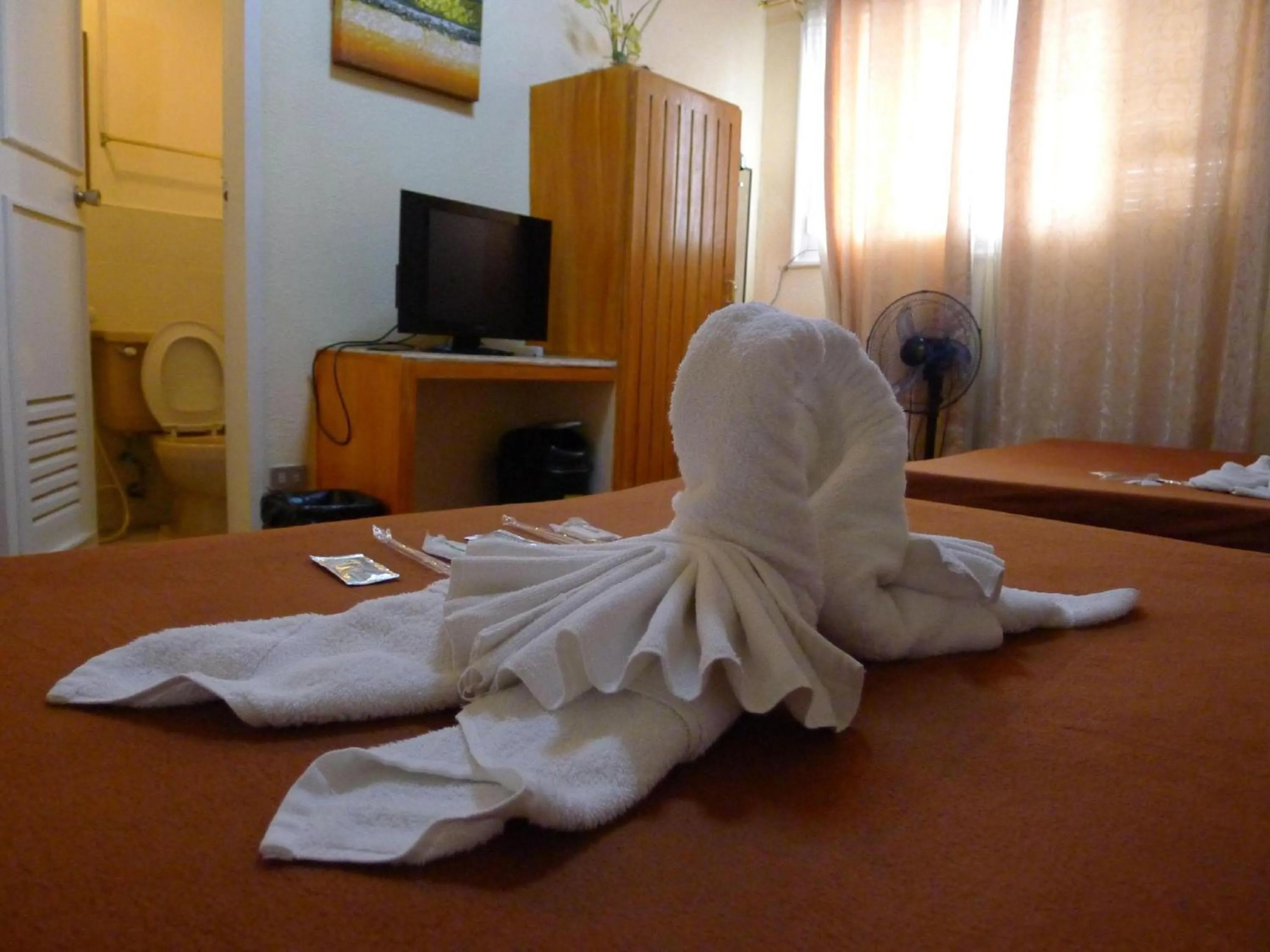 Photo of the whole room, Bed in Marian Palazz Hotel