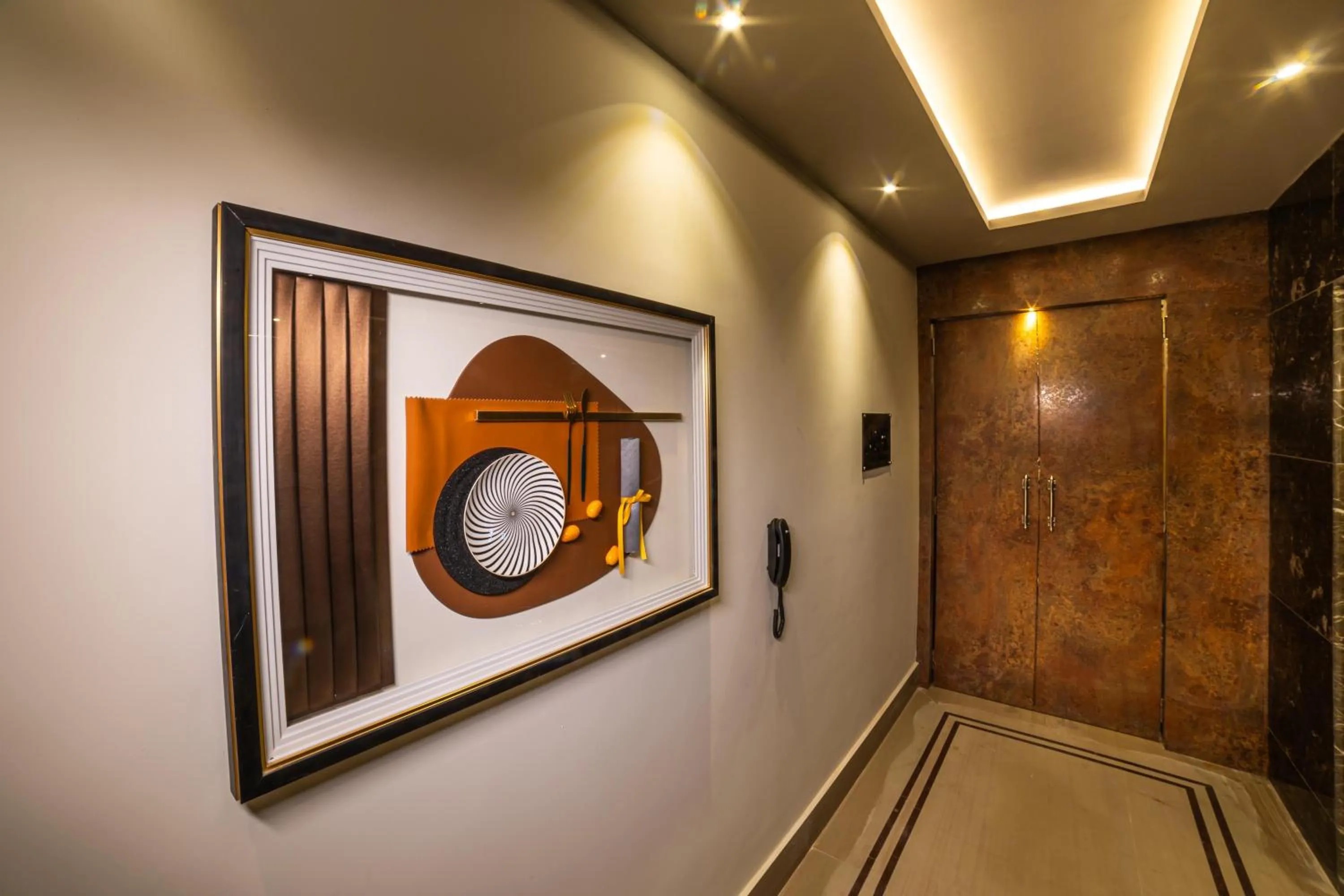 Restaurant/places to eat in NORTHIN Hotel Kolkata Airport