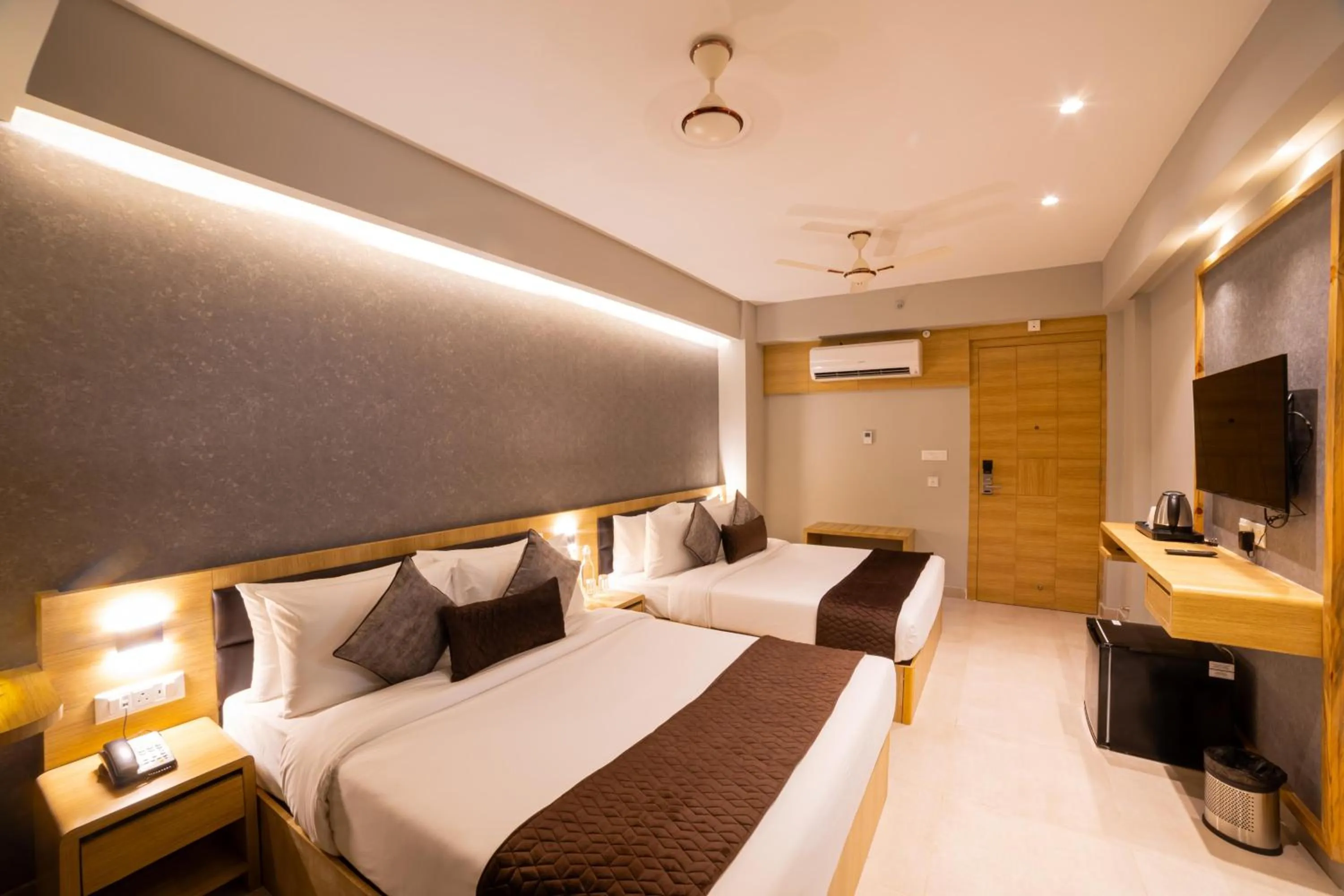 Bed in NORTHIN Hotel Kolkata Airport
