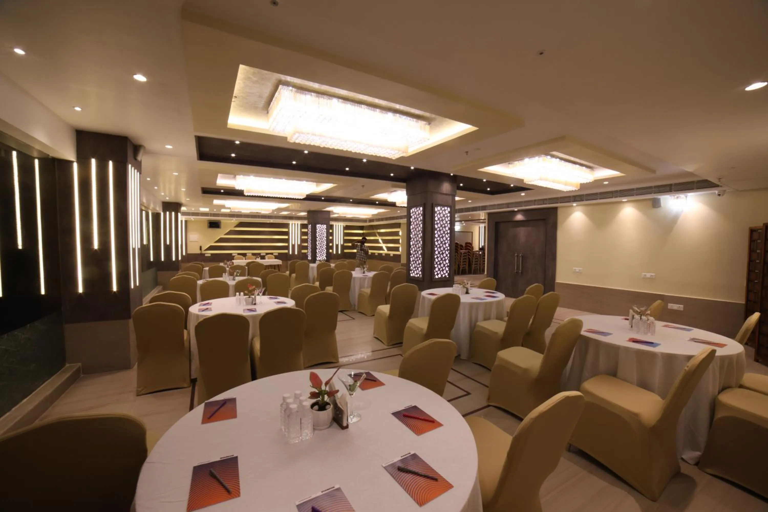 Banquet/Function facilities in NORTHIN Hotel Kolkata Airport