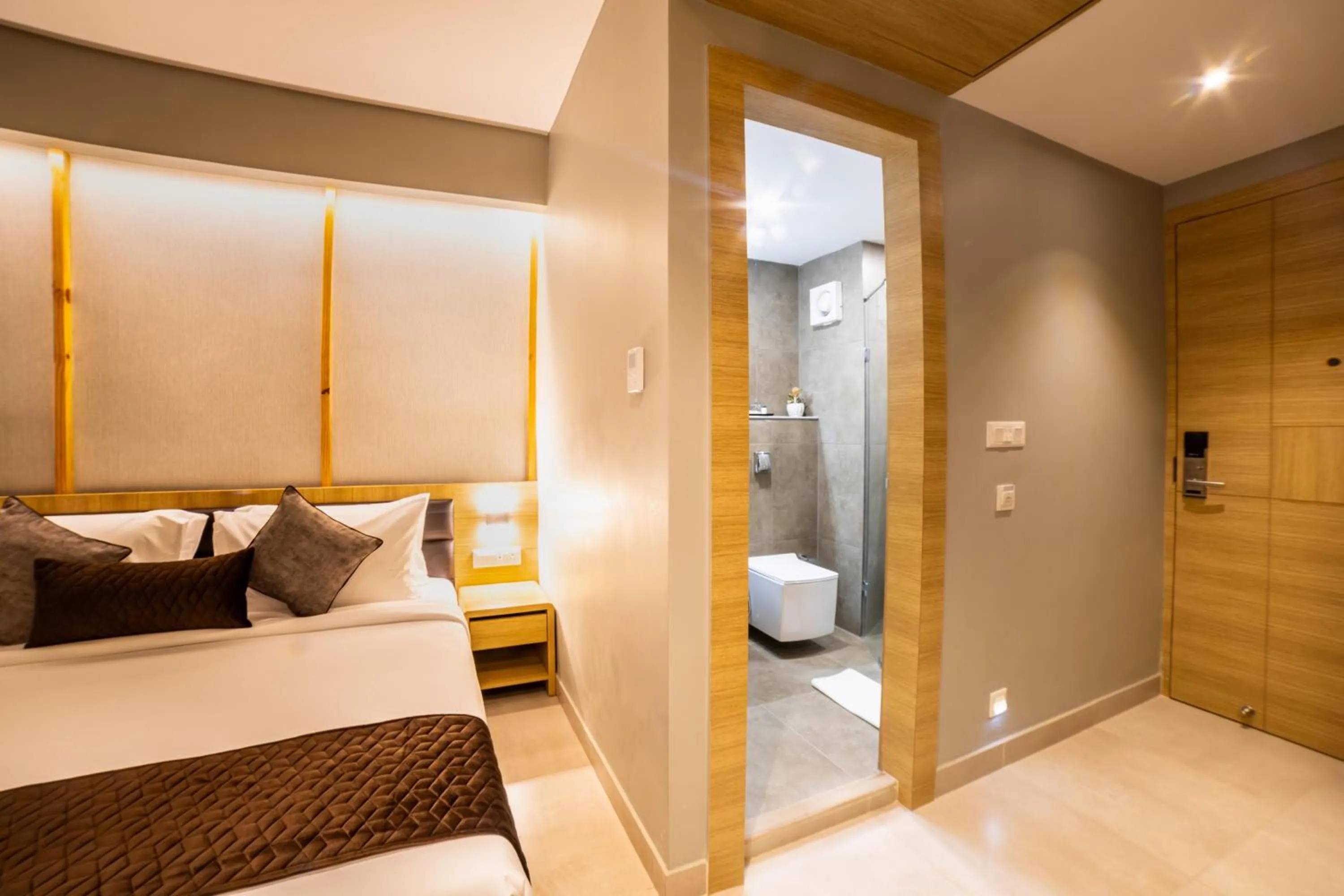 Bathroom, Bed in NORTHIN Hotel Kolkata Airport