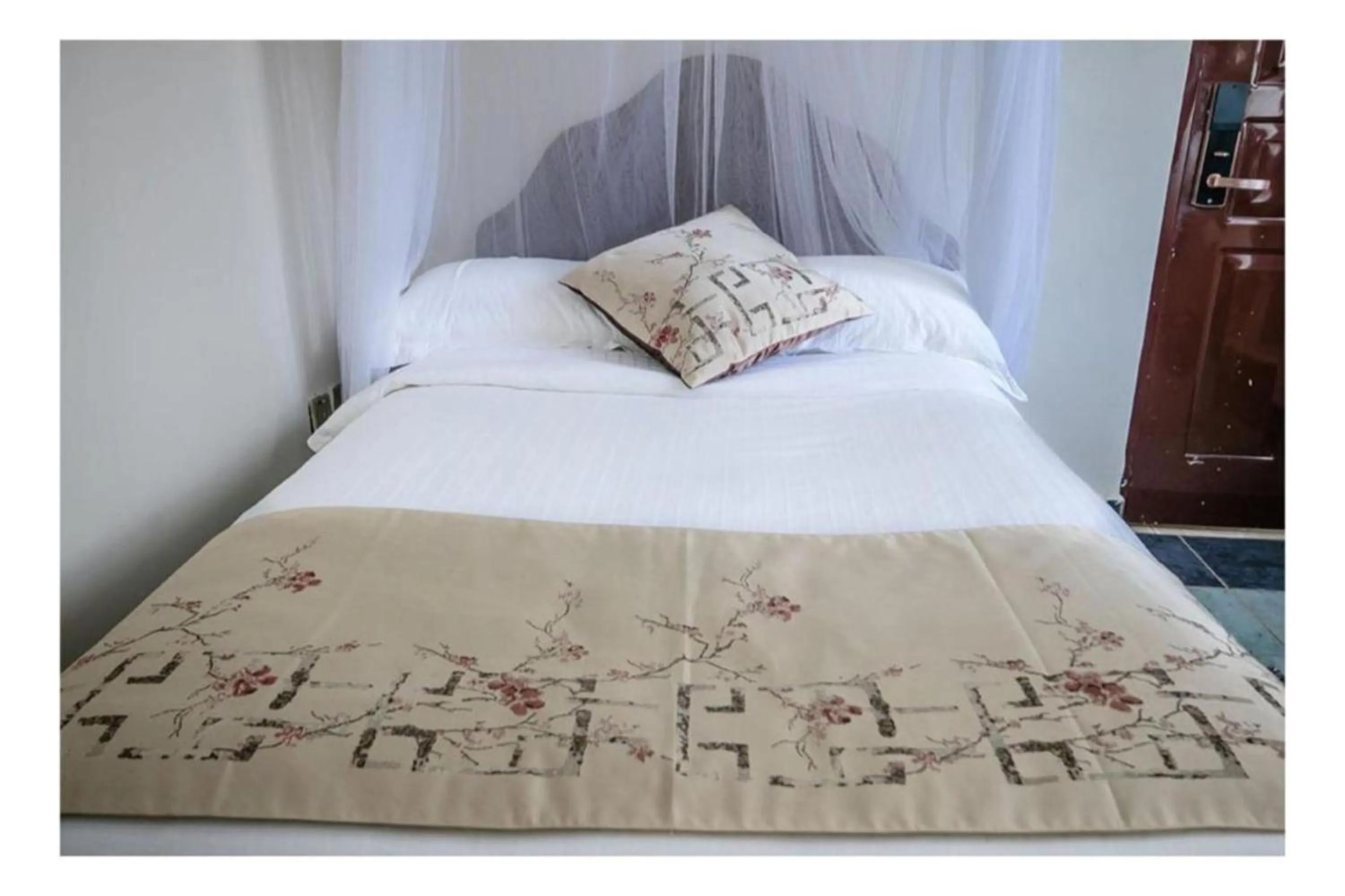 Bed in Parkview Safari Hotel & Apartments