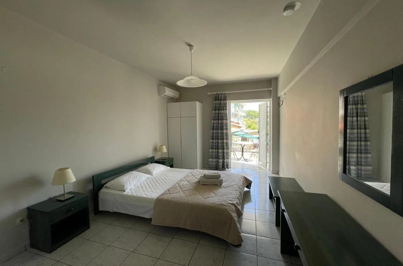 Bed in Mariannis Studios