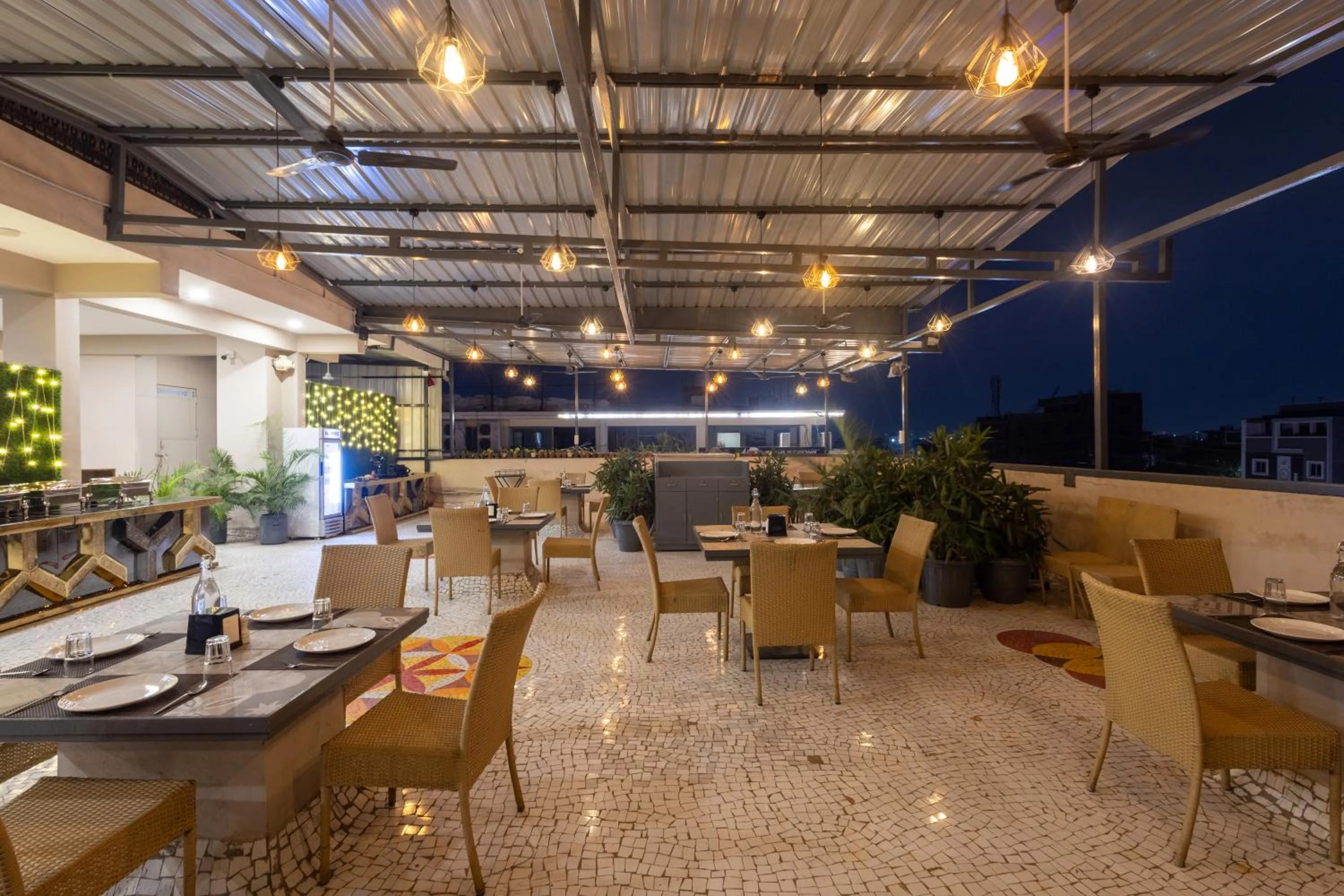 Pravasa Stay Near Luv Kush Square