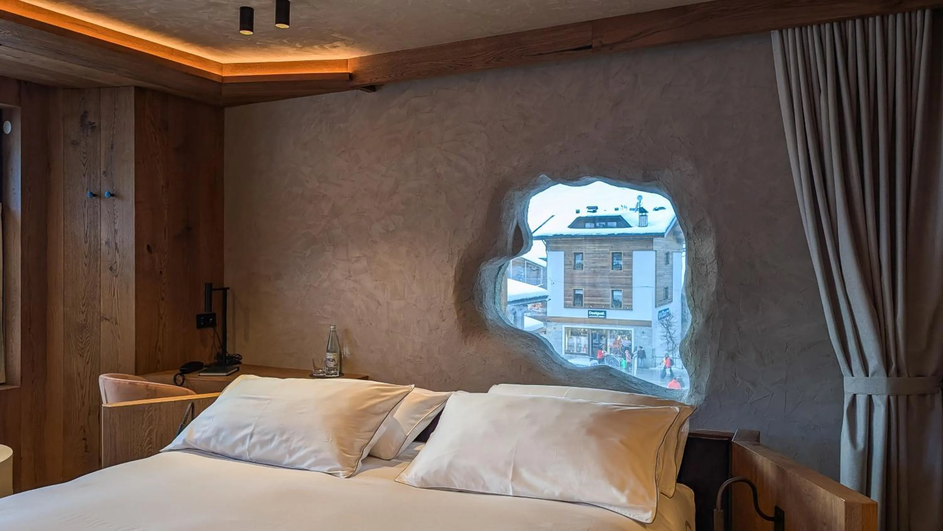 Bed in Mohe Boutique Hotel