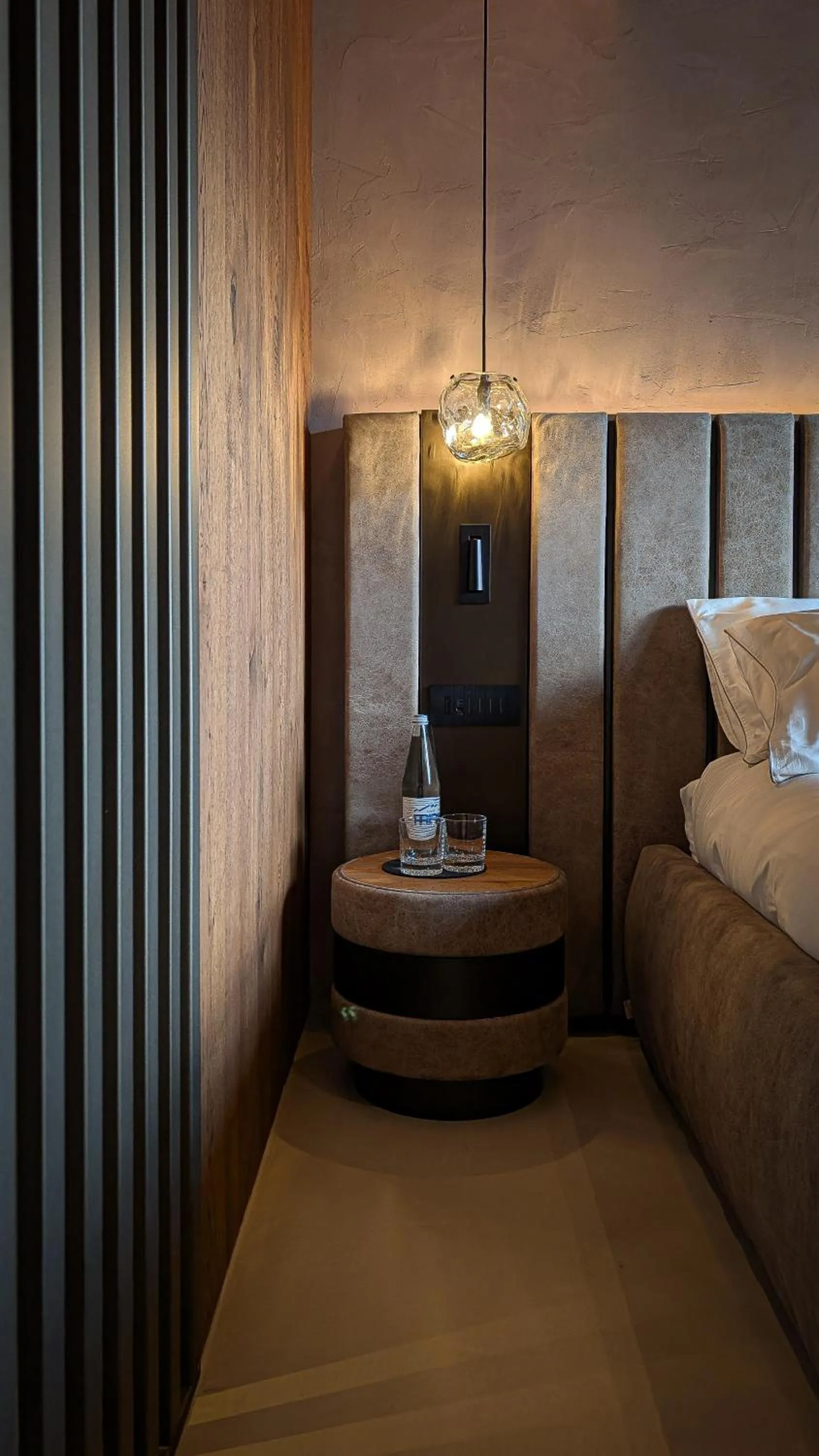 Photo of the whole room, Bed in Mohe Boutique Hotel