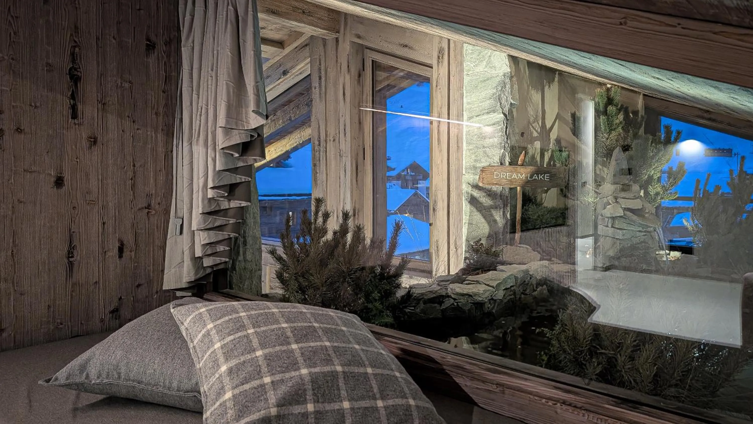 Photo of the whole room, Bed in Mohe Boutique Hotel