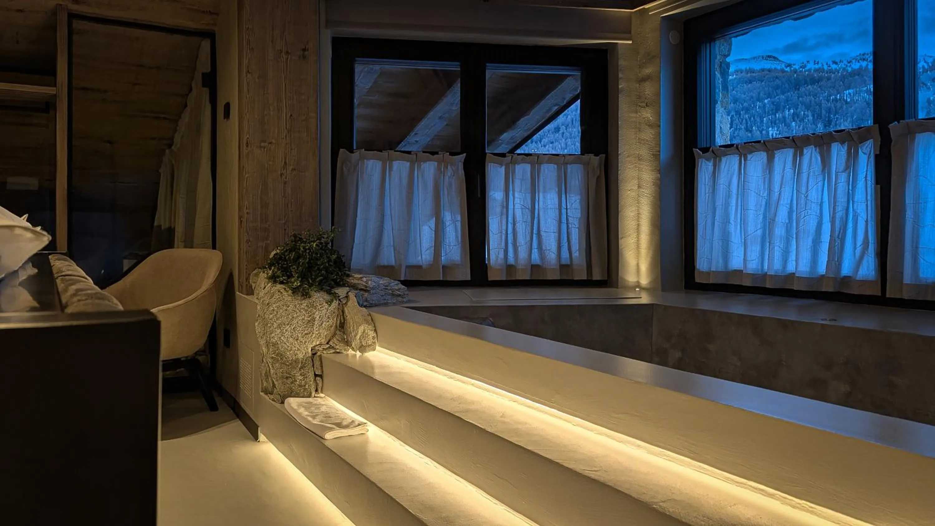 Hot Tub in Mohe Boutique Hotel