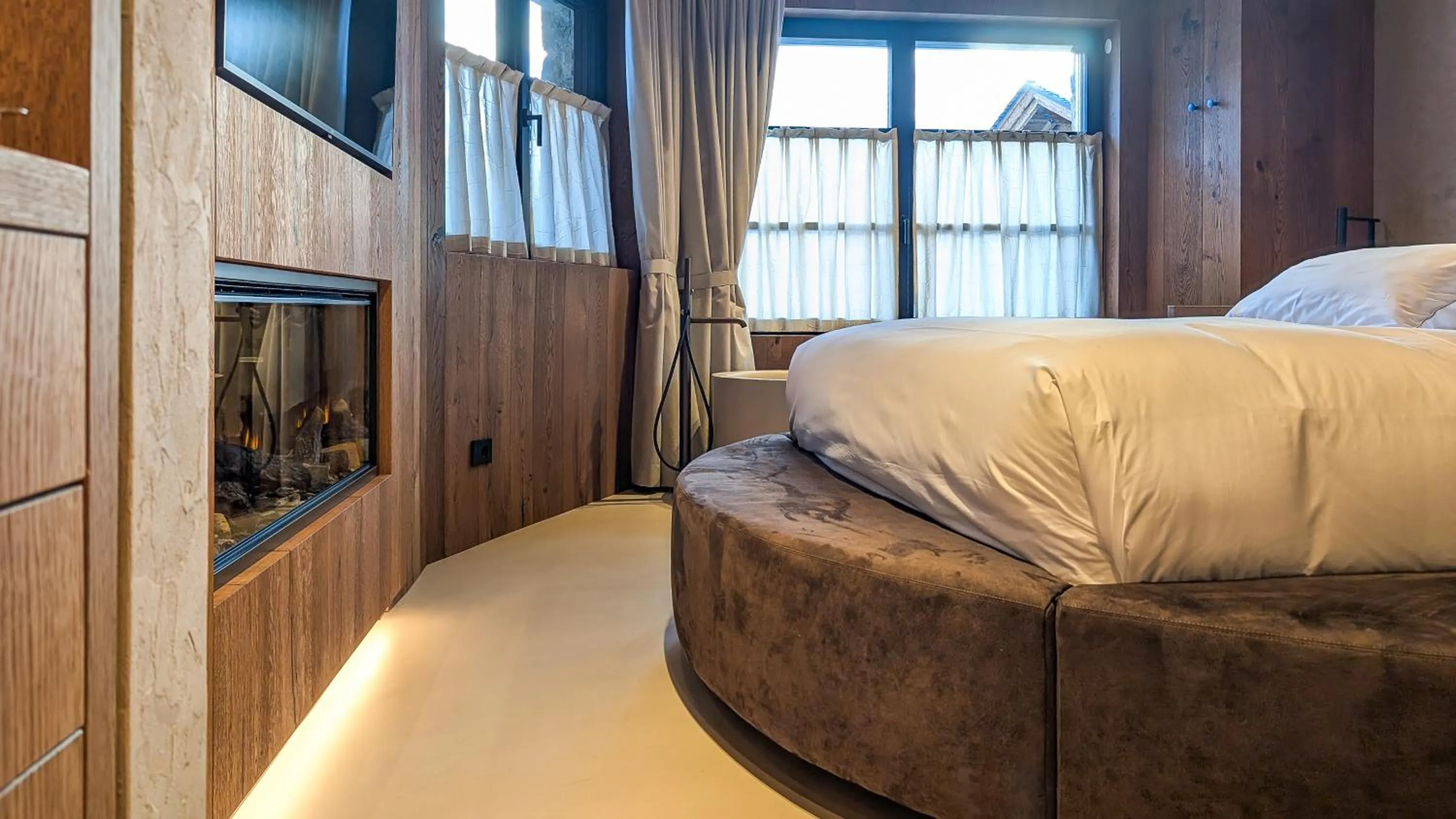 TV and multimedia, Bed in Mohe Boutique Hotel