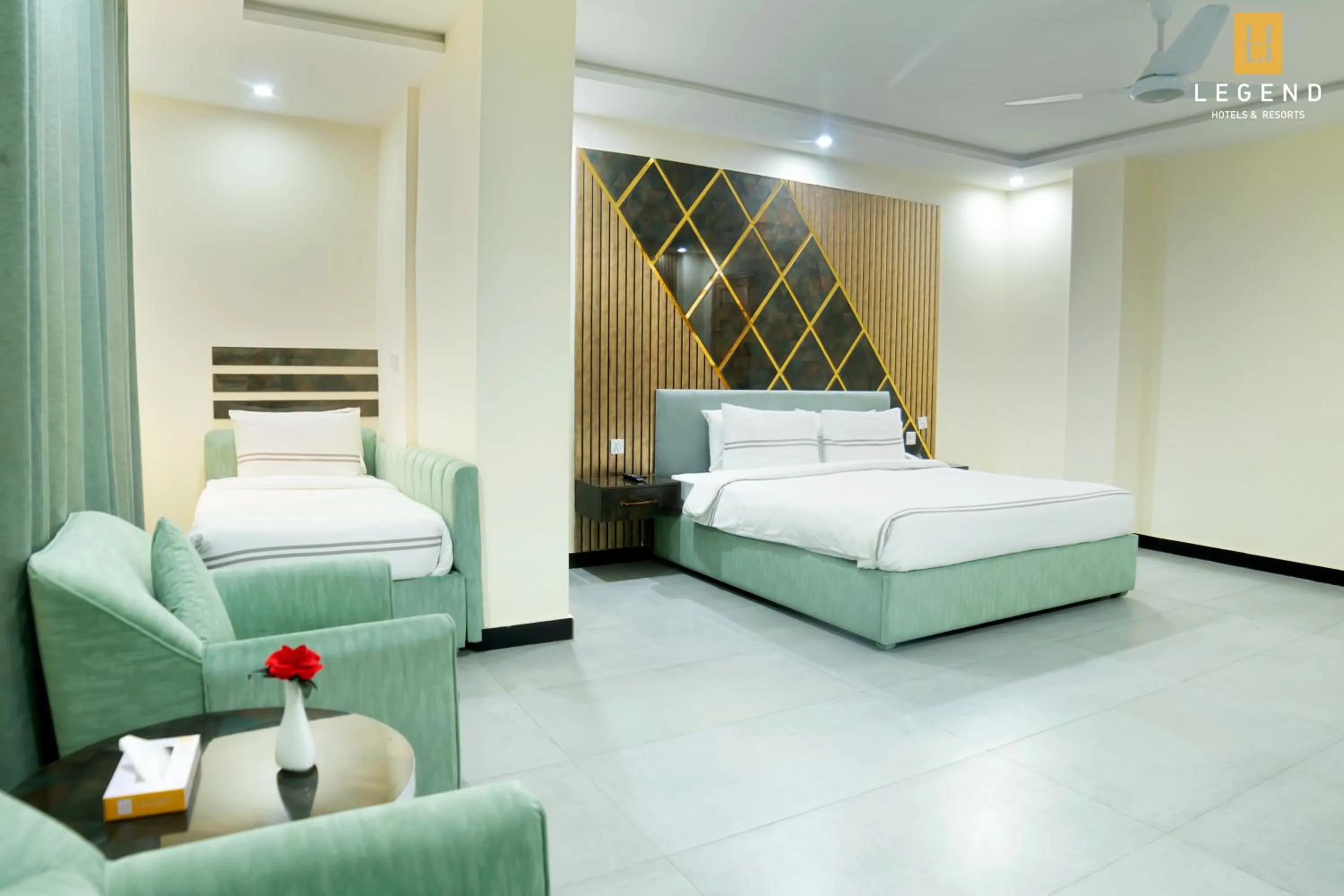 Bed in Legend Hotel Kalam