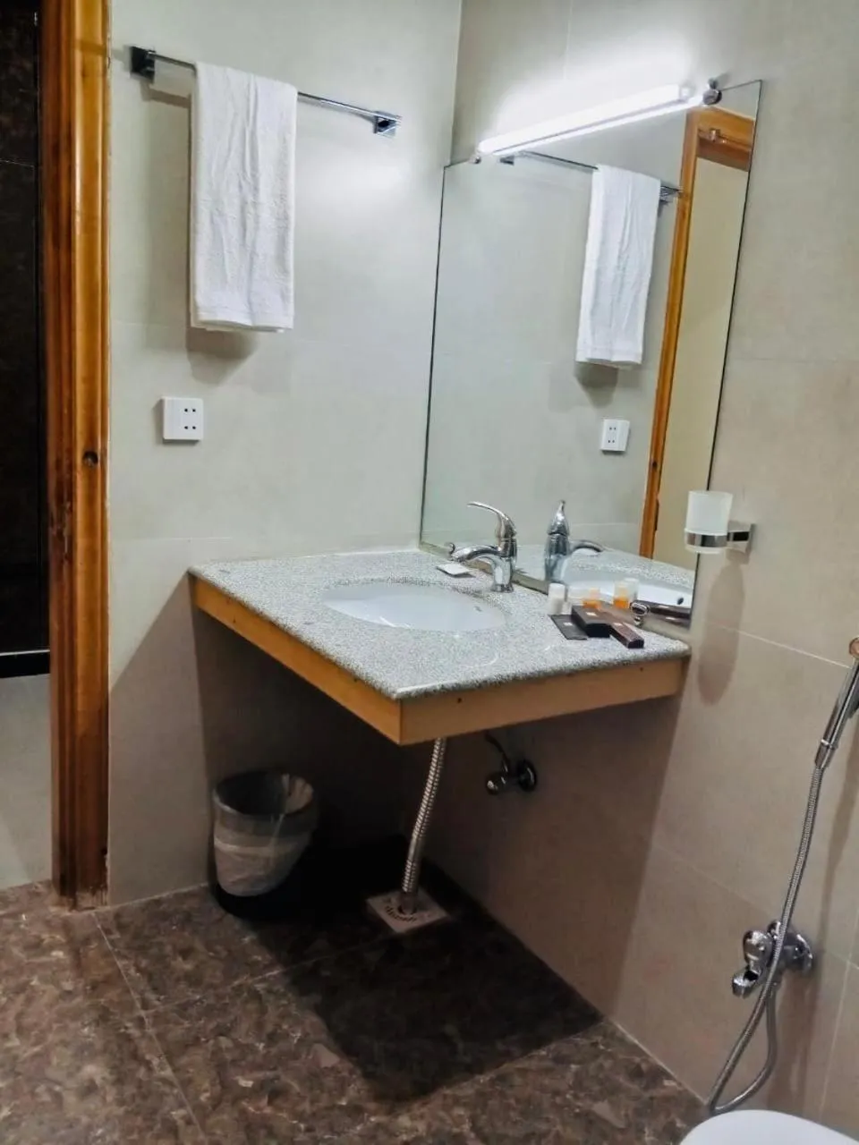 Bathroom in Legend Hotel Kalam