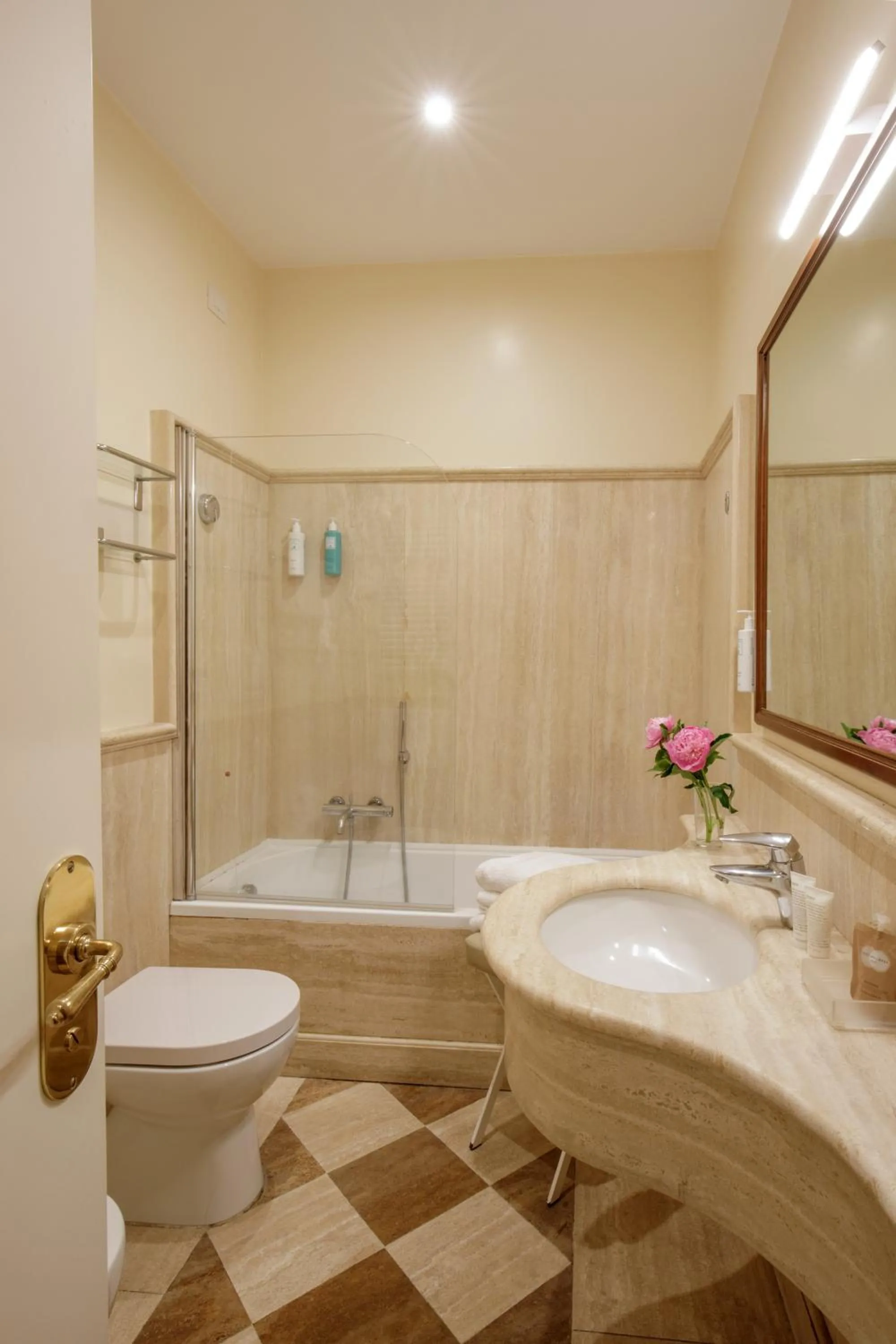 Bathroom in Hotel Mozart