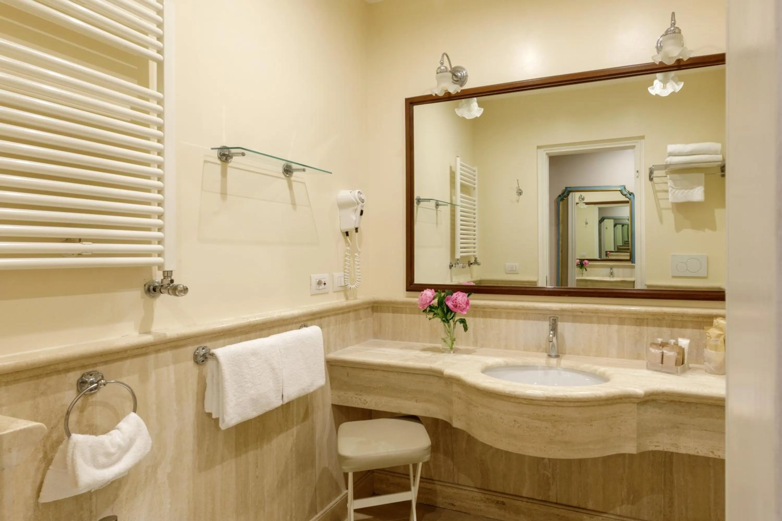 Bathroom in Hotel Mozart