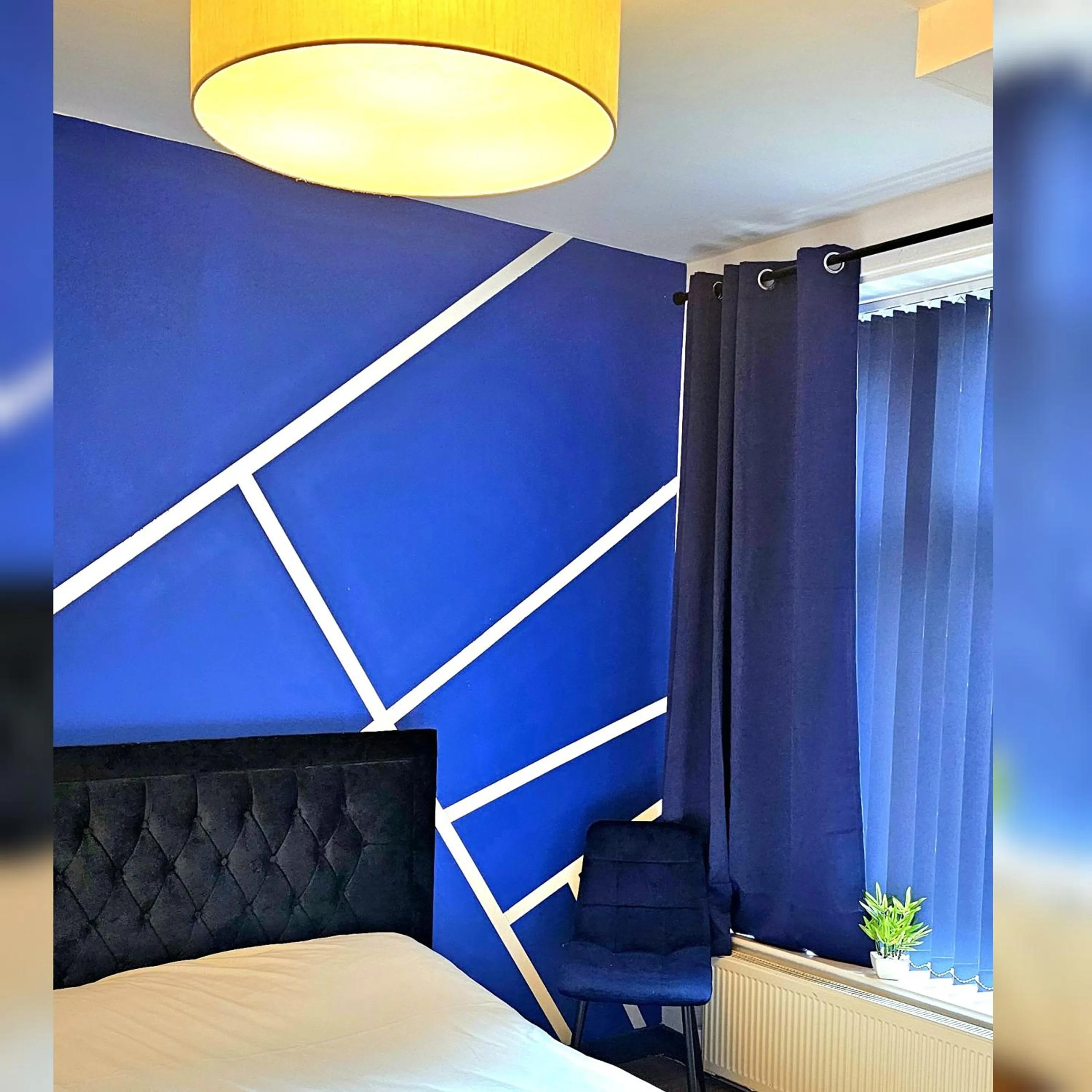 Bedroom, Bed in Sapphire hotel blackpool promenade