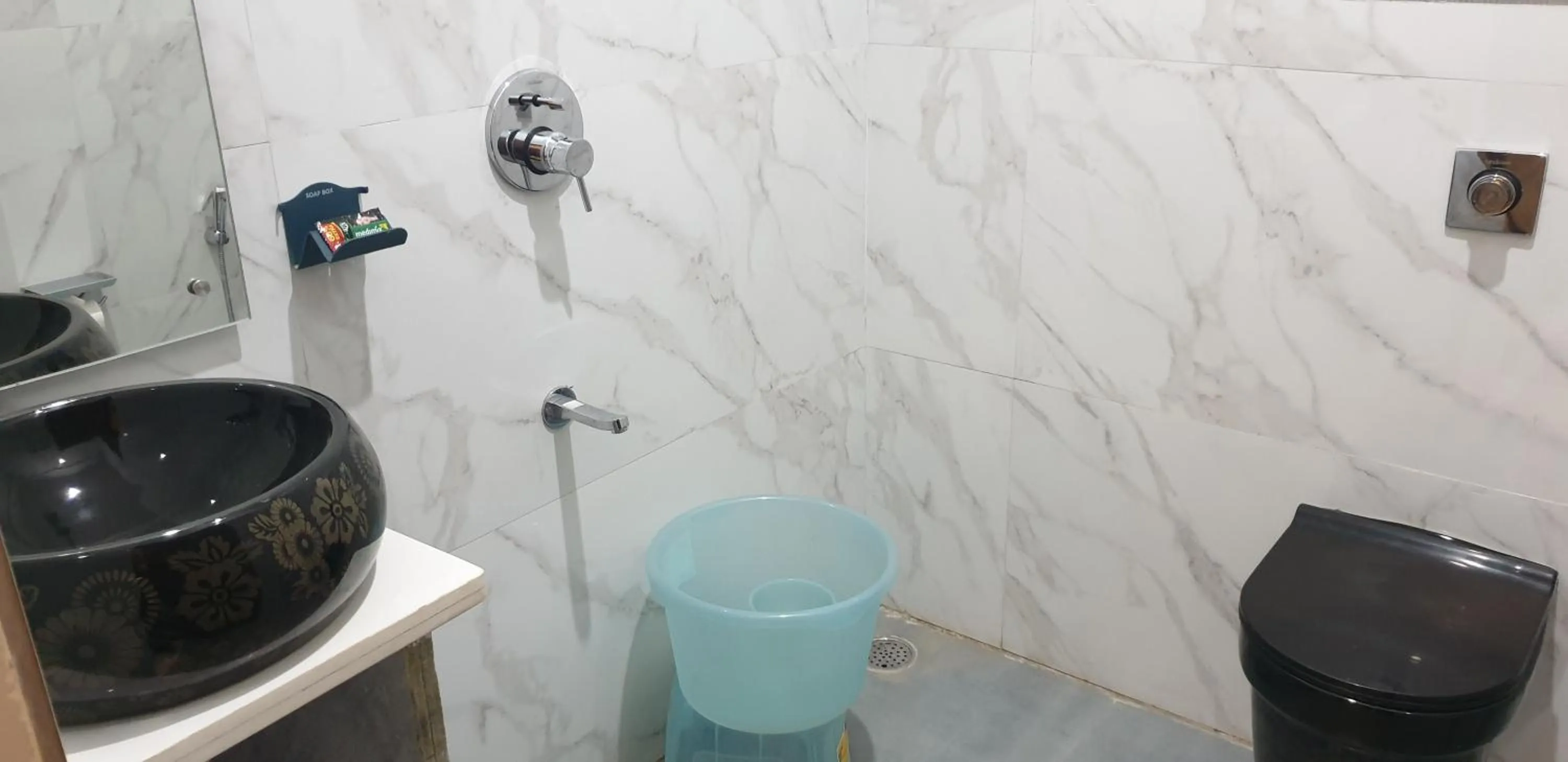 Bathroom in Cloud Forest