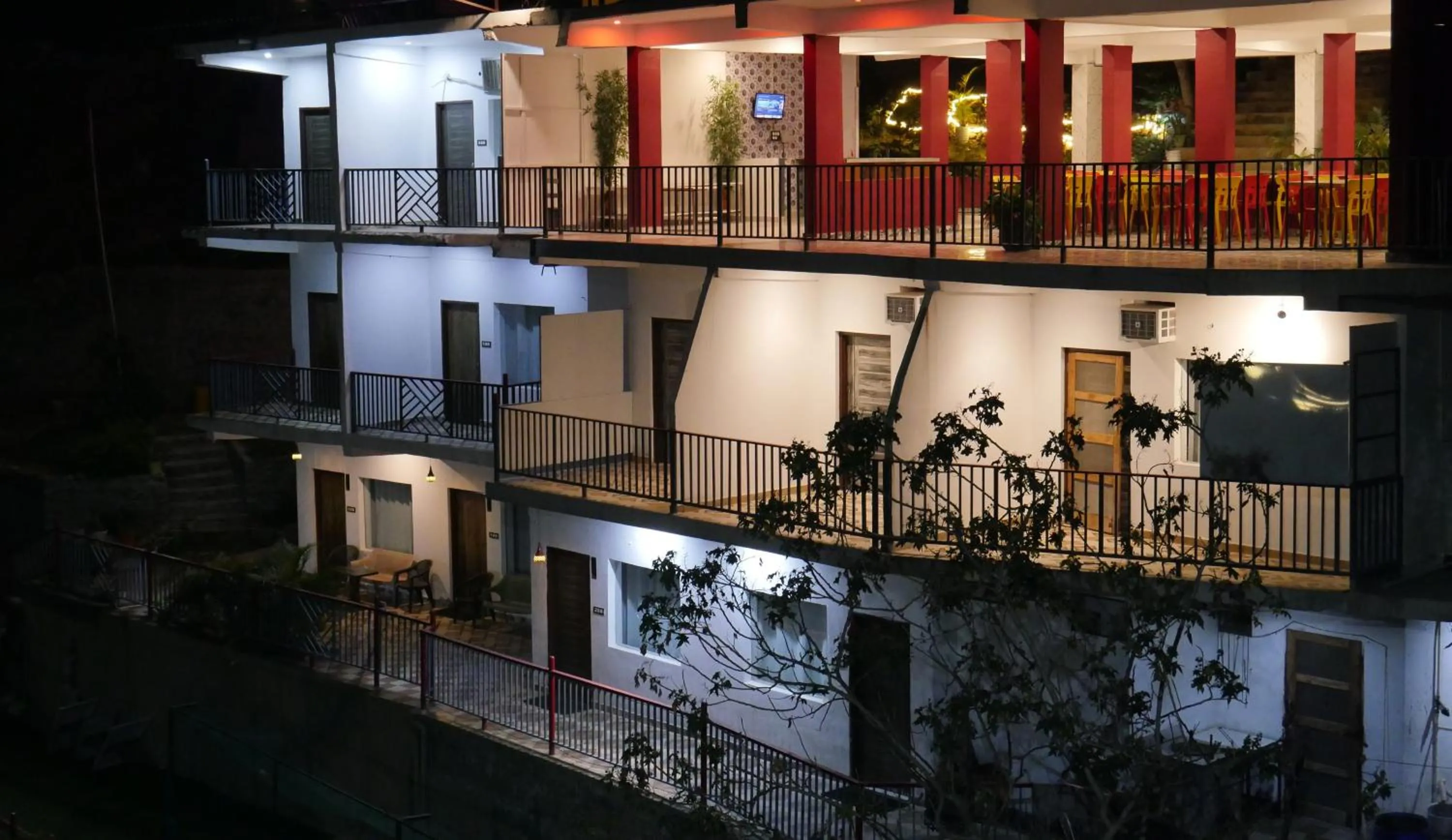 Facade/entrance in Cloud Forest