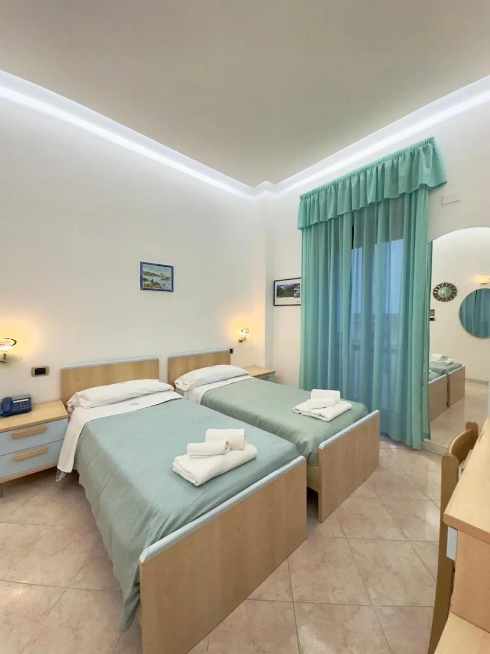 Bedroom, Bed in Hotel Le Tre Caravelle