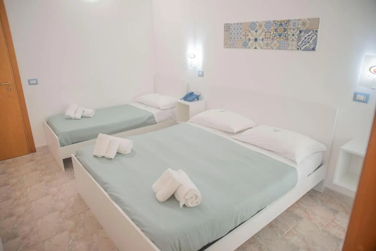 Bedroom, Bed in Hotel Le Tre Caravelle