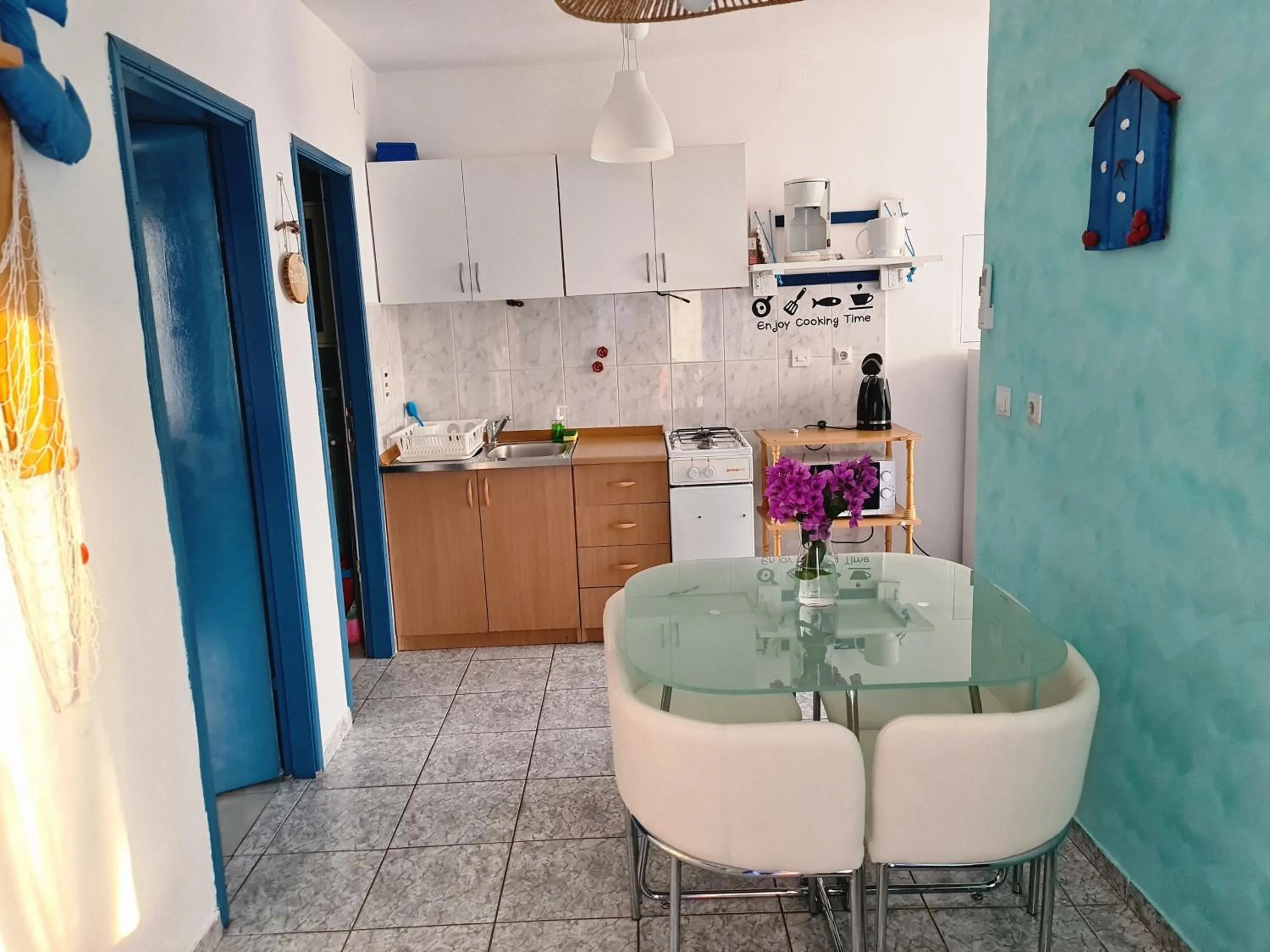 Dining area in Apartments Niko