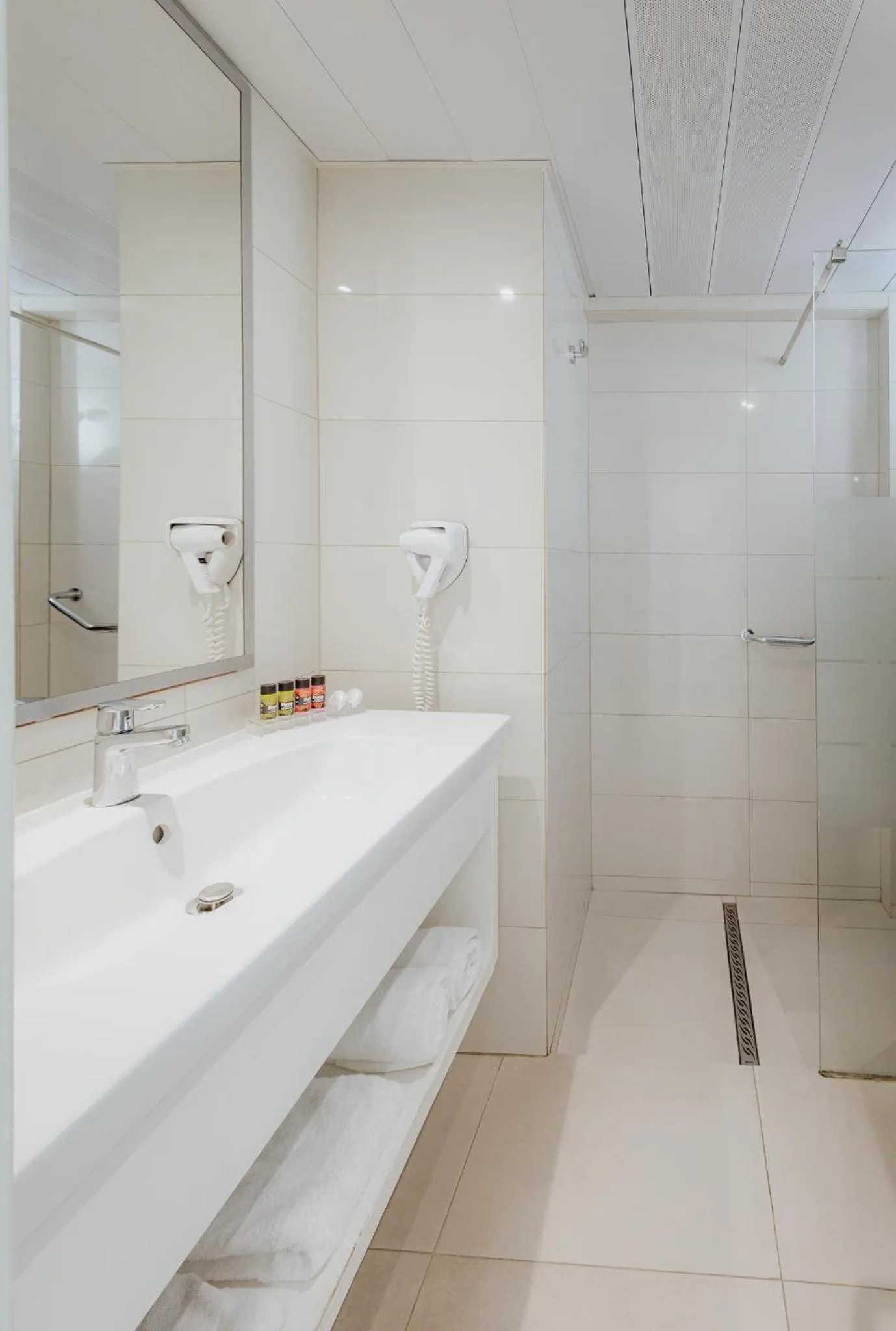 Bathroom in River Rock Hotel
